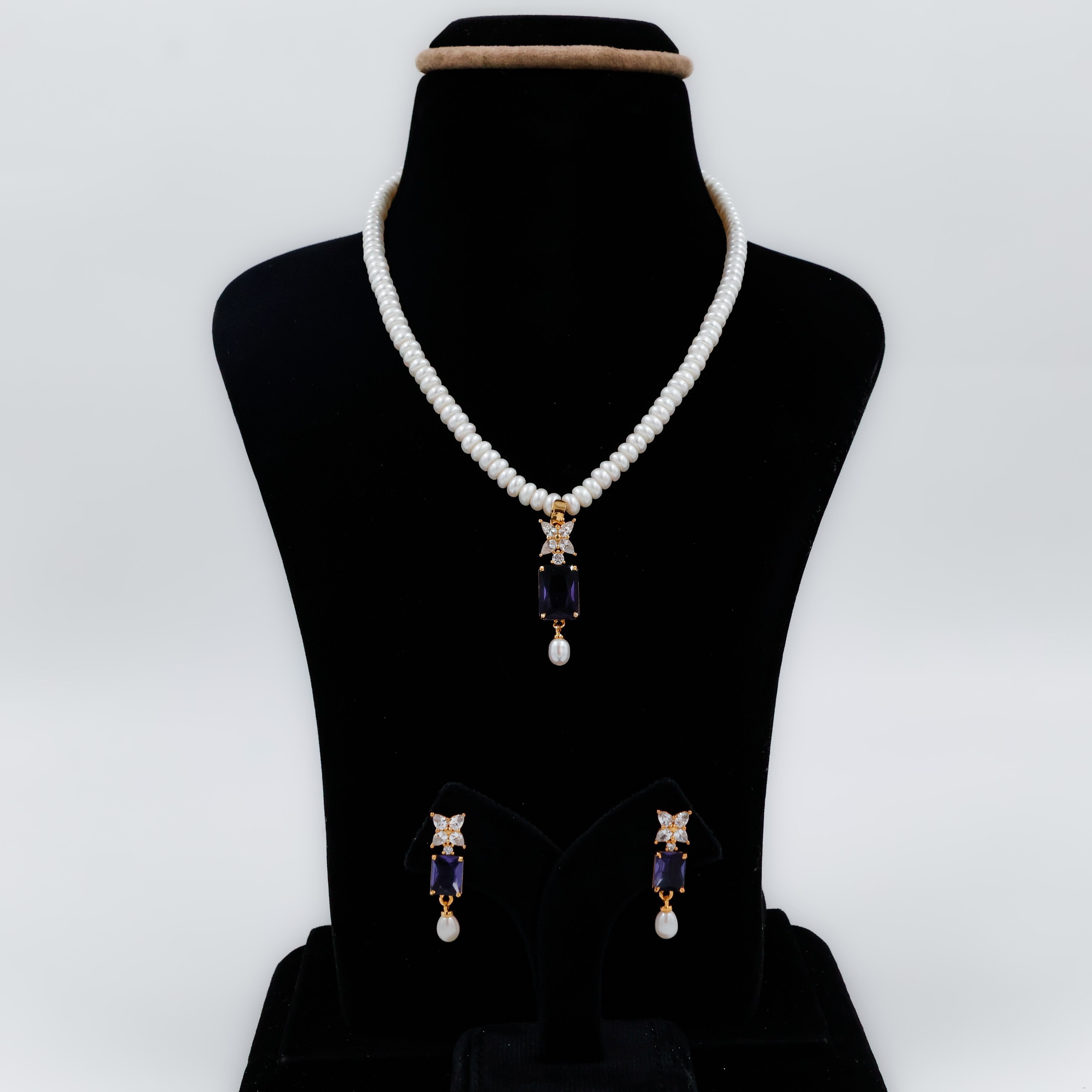 Elegant Swing Pearl Set