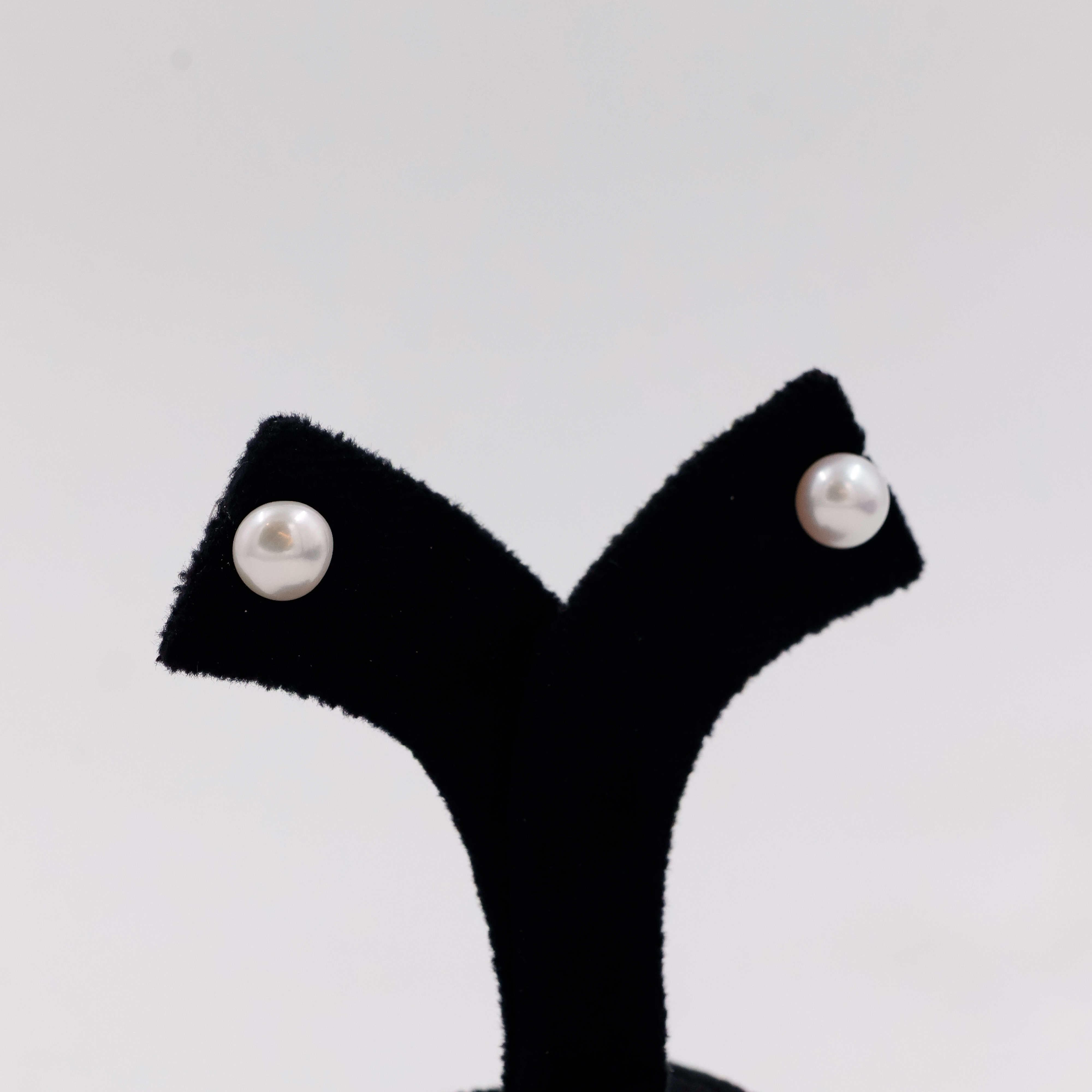 Minimalist Pearl Earrings