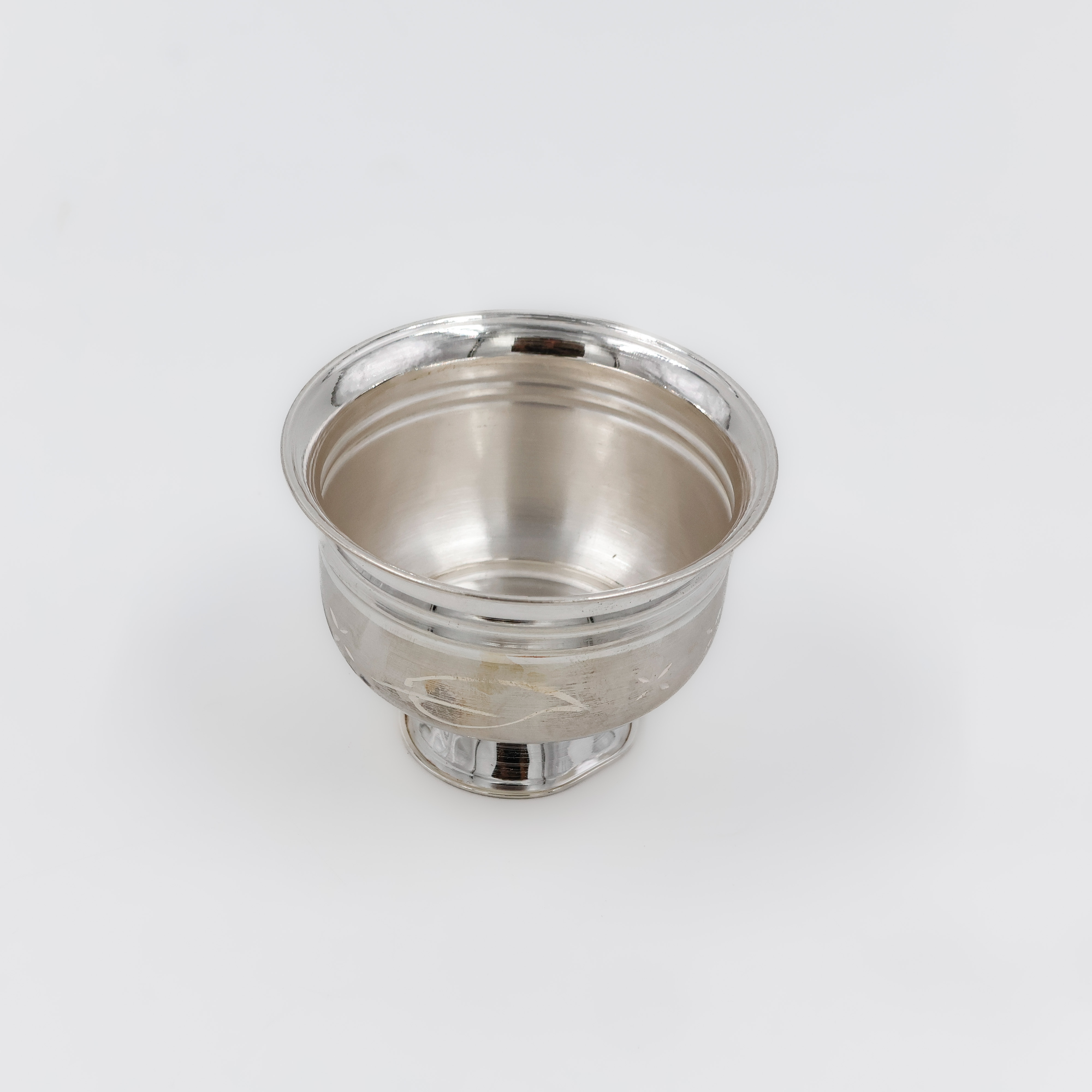 Glossy Rim Compact Silver Bowl - 