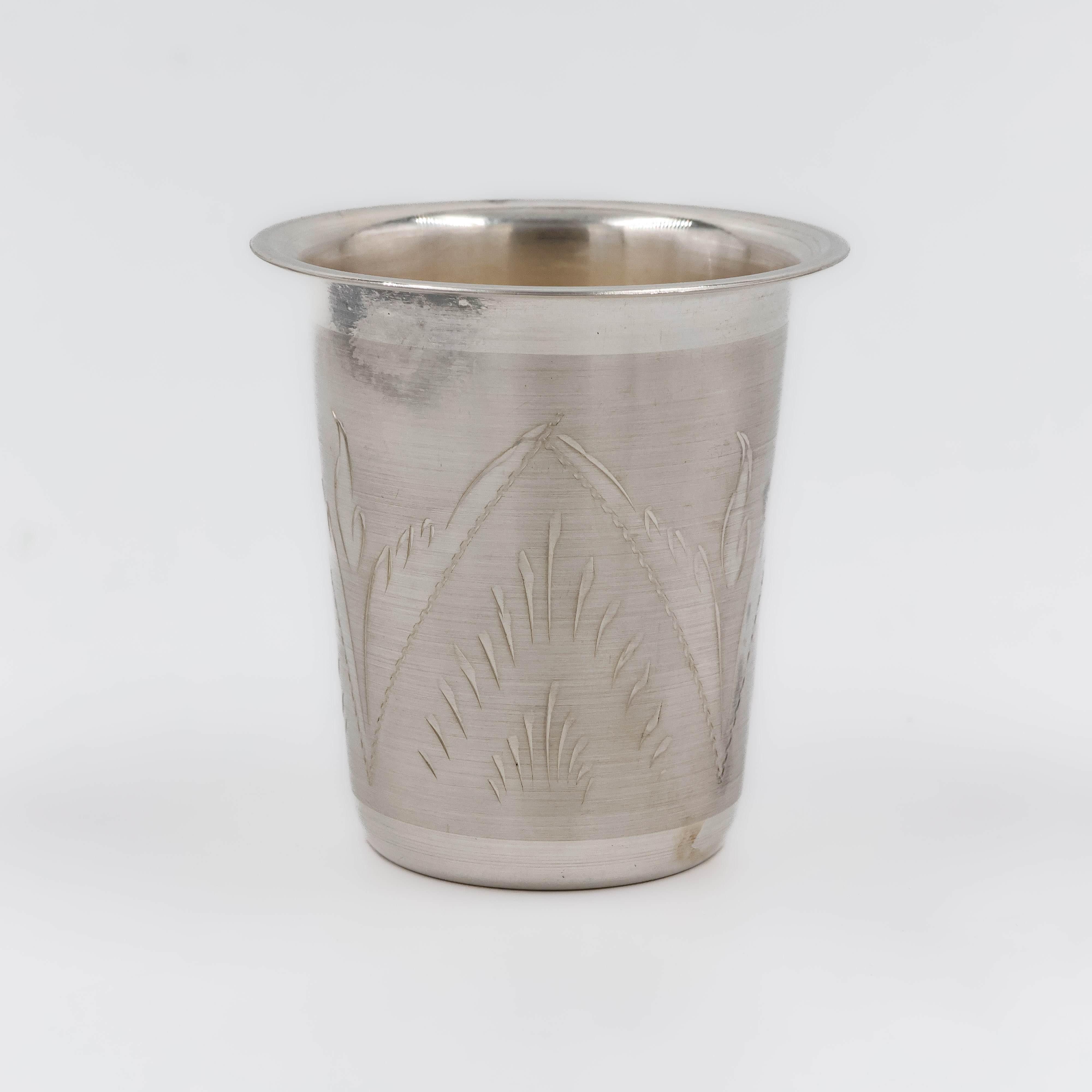 Subtle Chevron Pattern Silver Glass - 