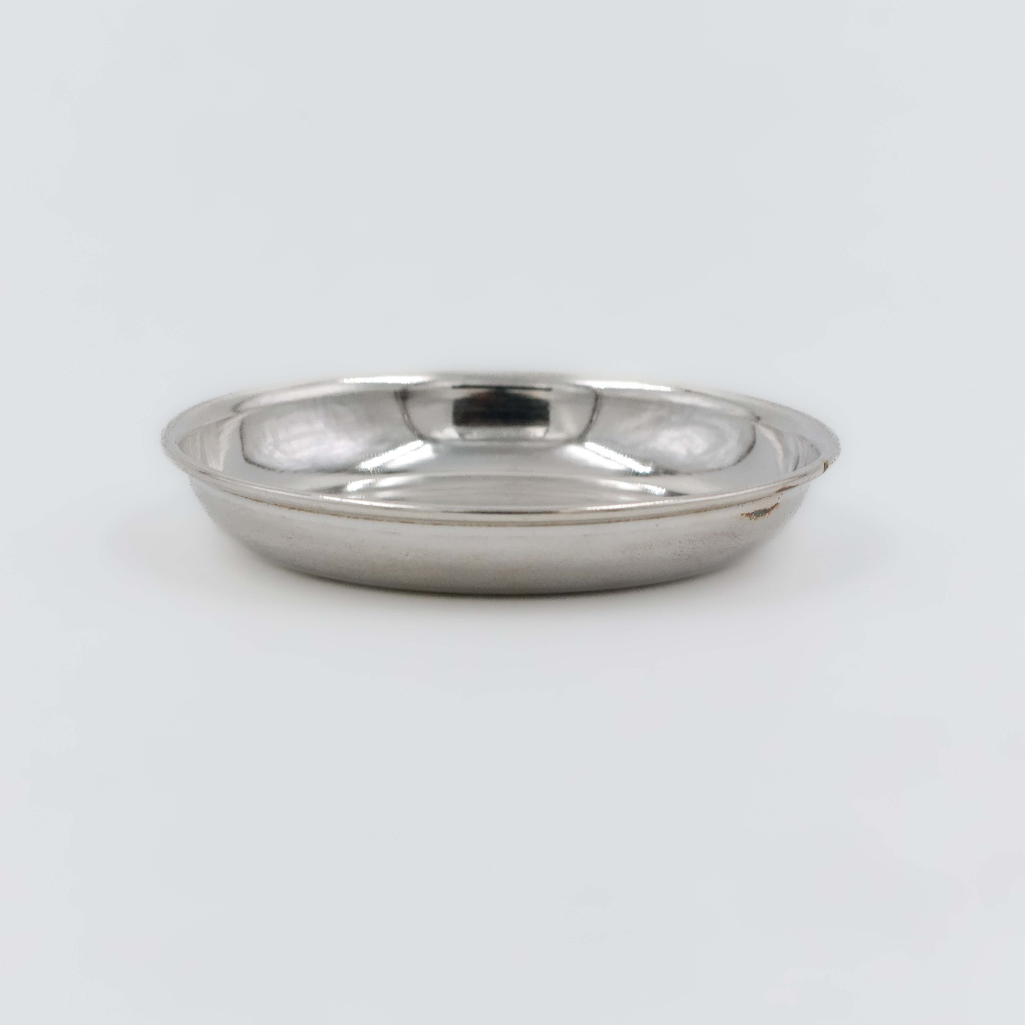 Minimal Round Silver Plate - 