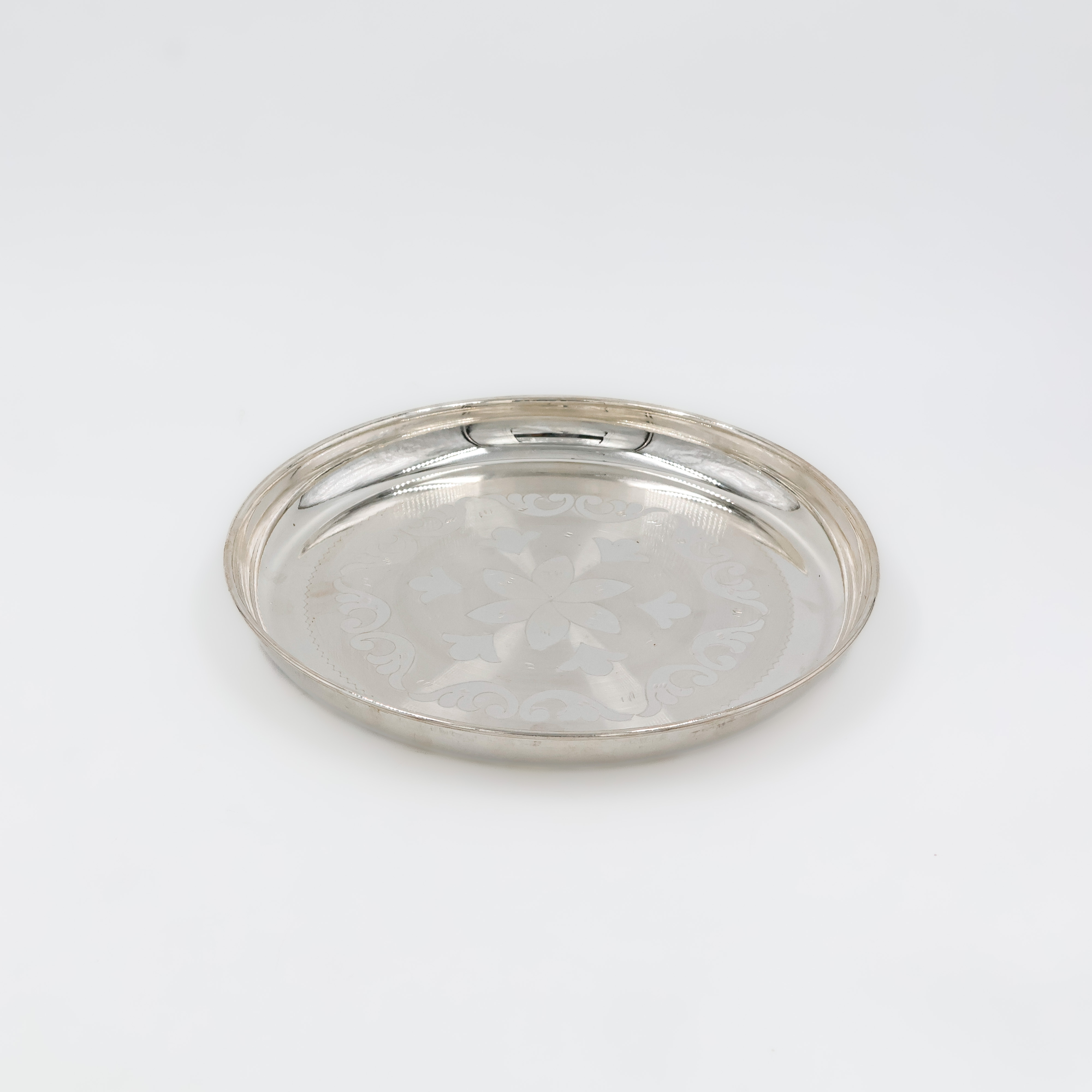 Minimalist Gloss Silver Plate - 