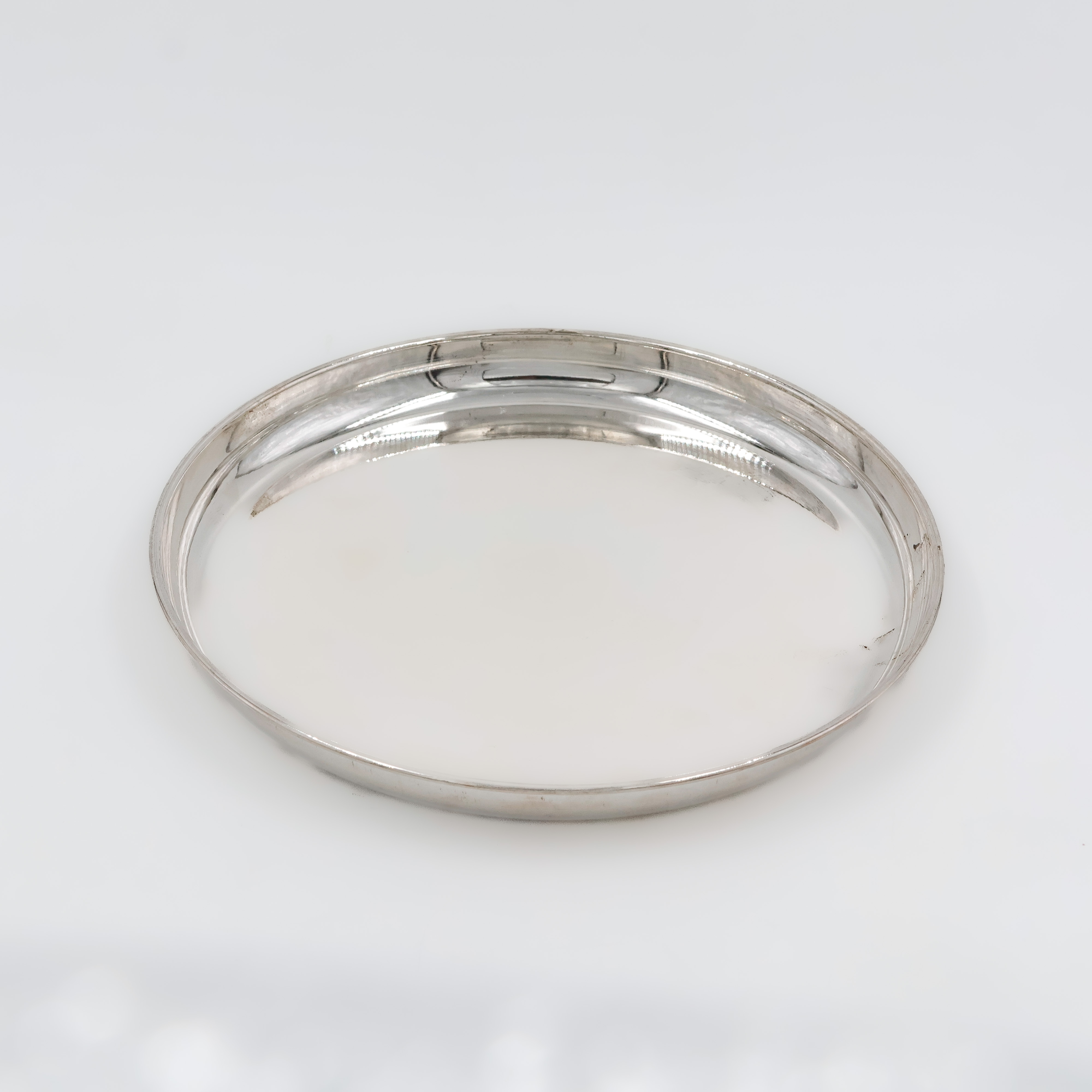 Classic Round Silver Plate - 