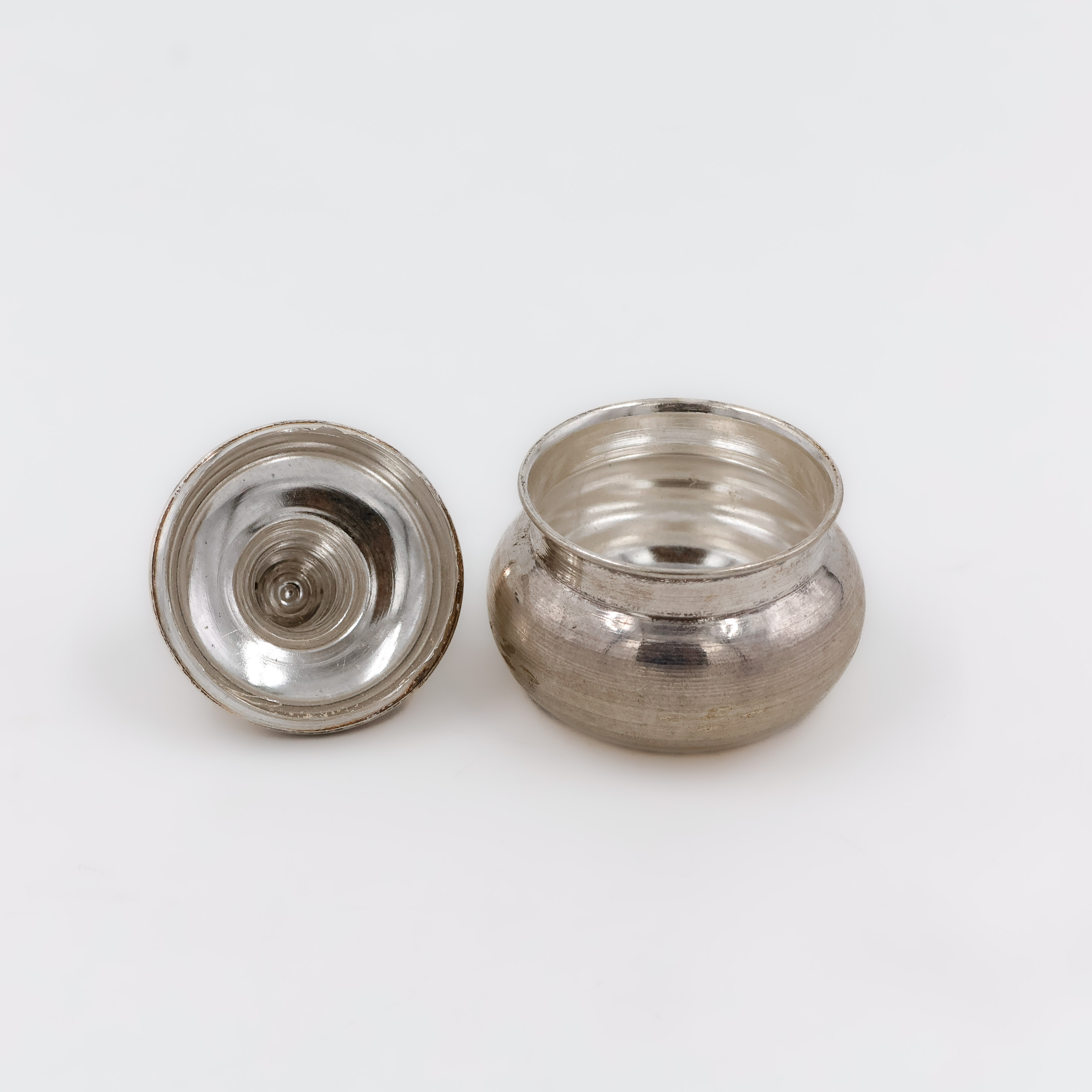 Plain Round Pure Silver Kumkum Box - 