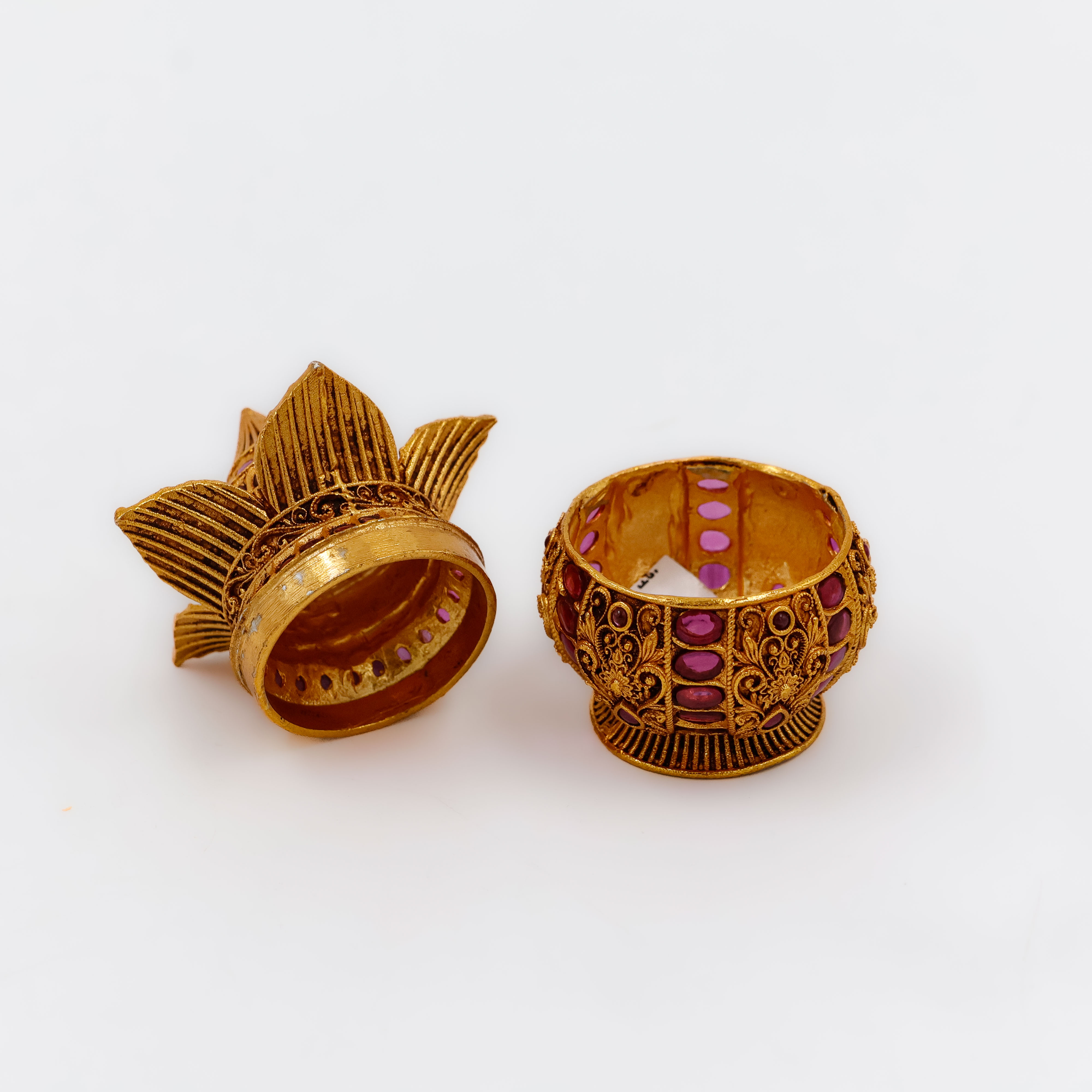 Leaf Crown Style Kumkum Box - 