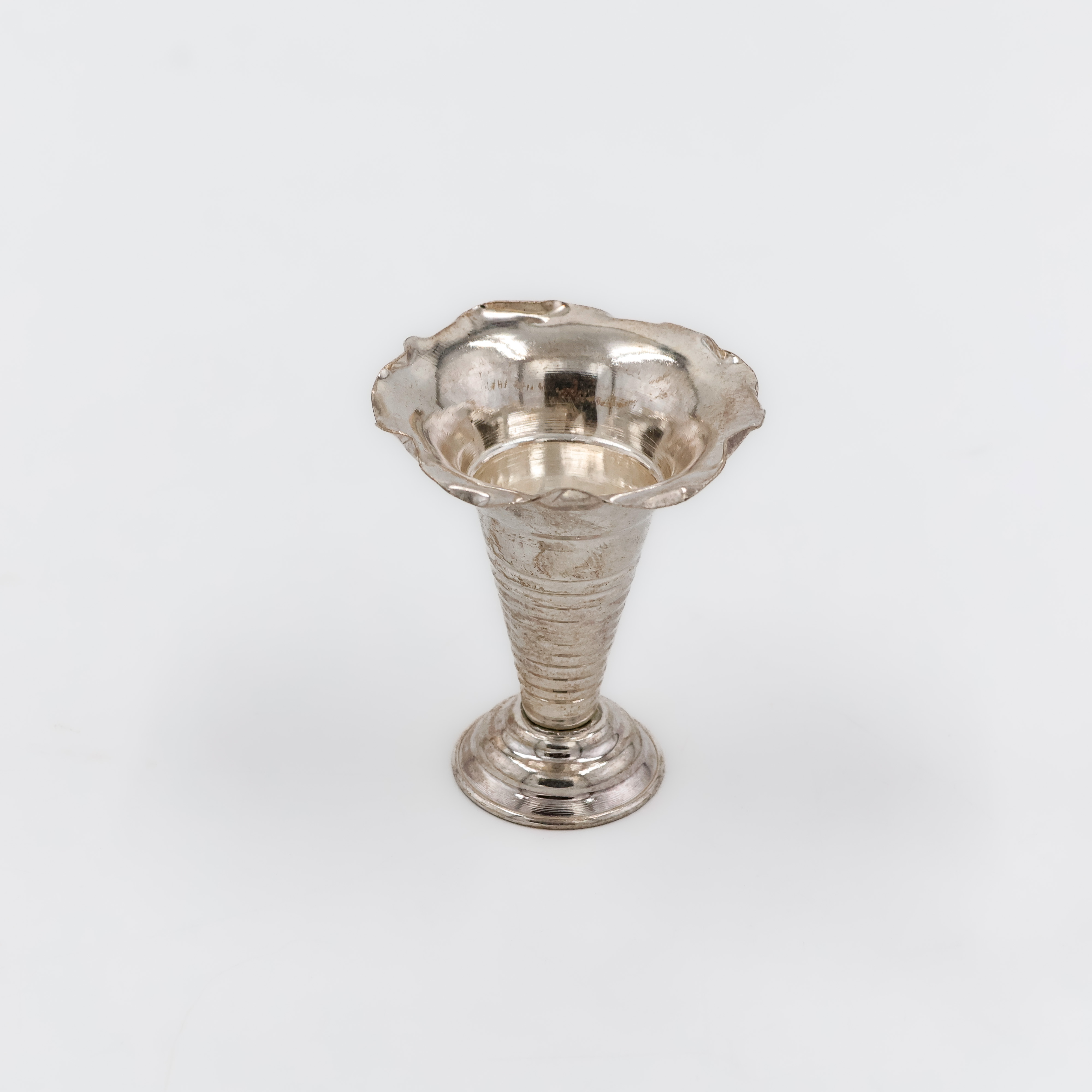 Classic Flared Cup Silver Agarbatti Stand - 