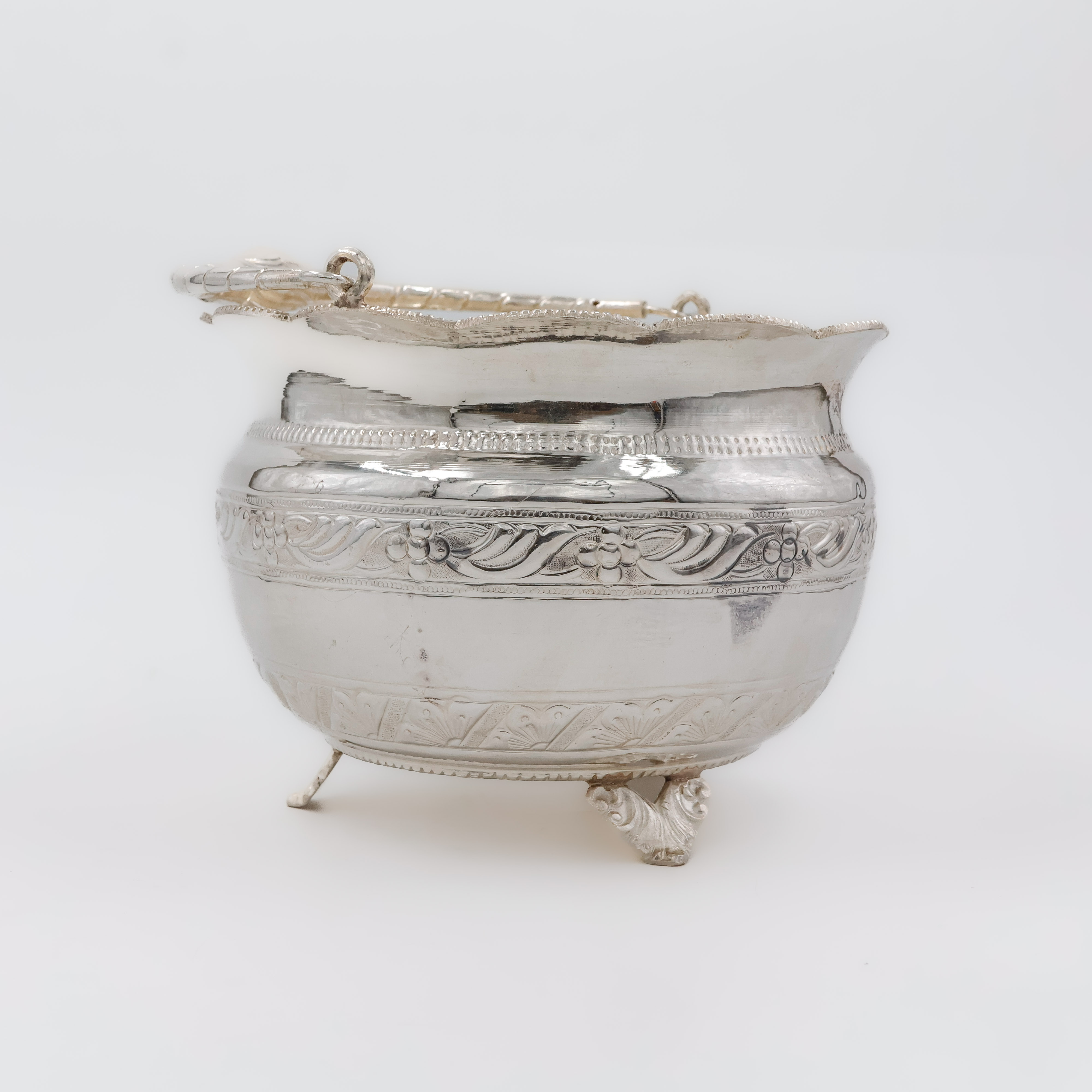 Polished Lotus Base Silver Basket - 