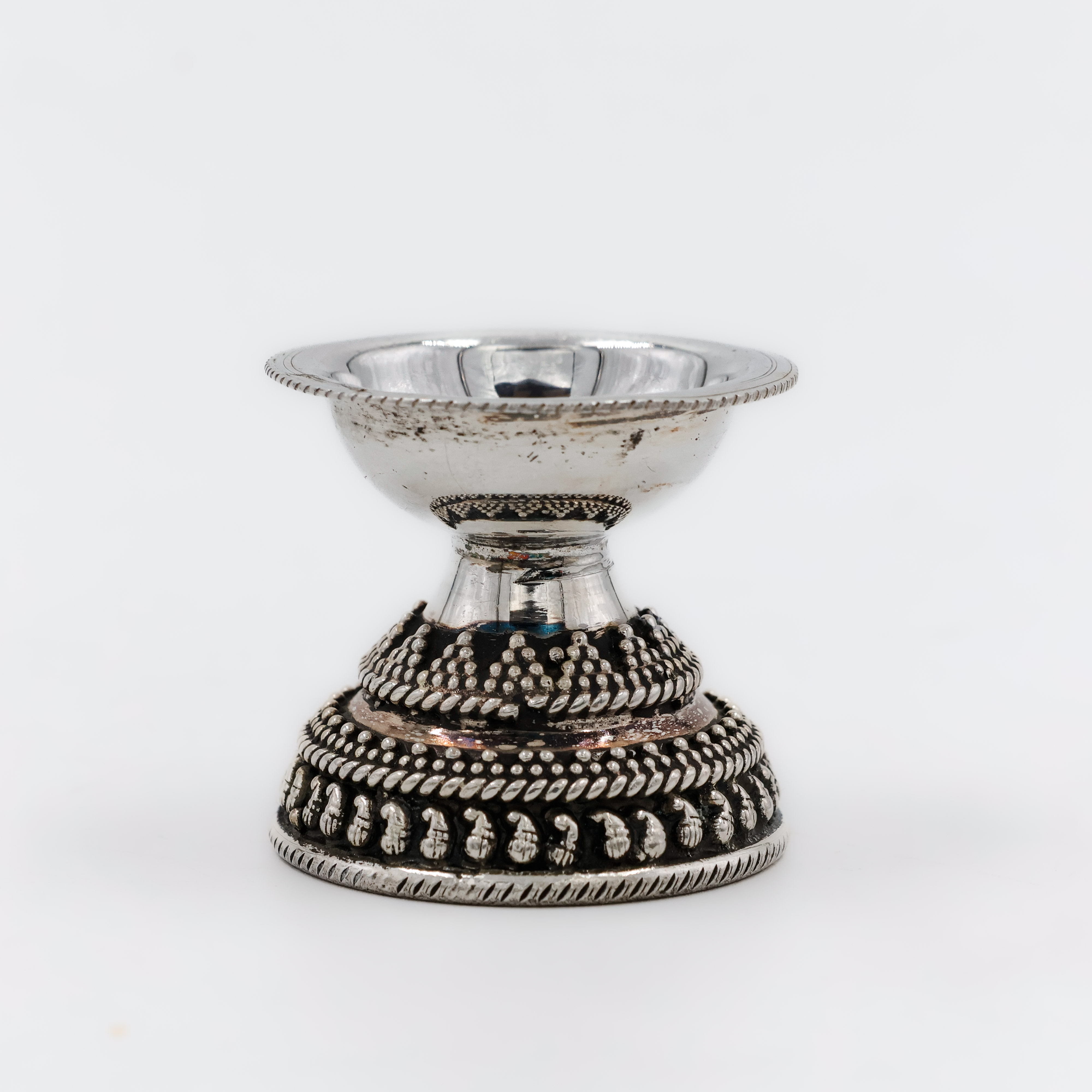 Diyas 24 - Silver Articles