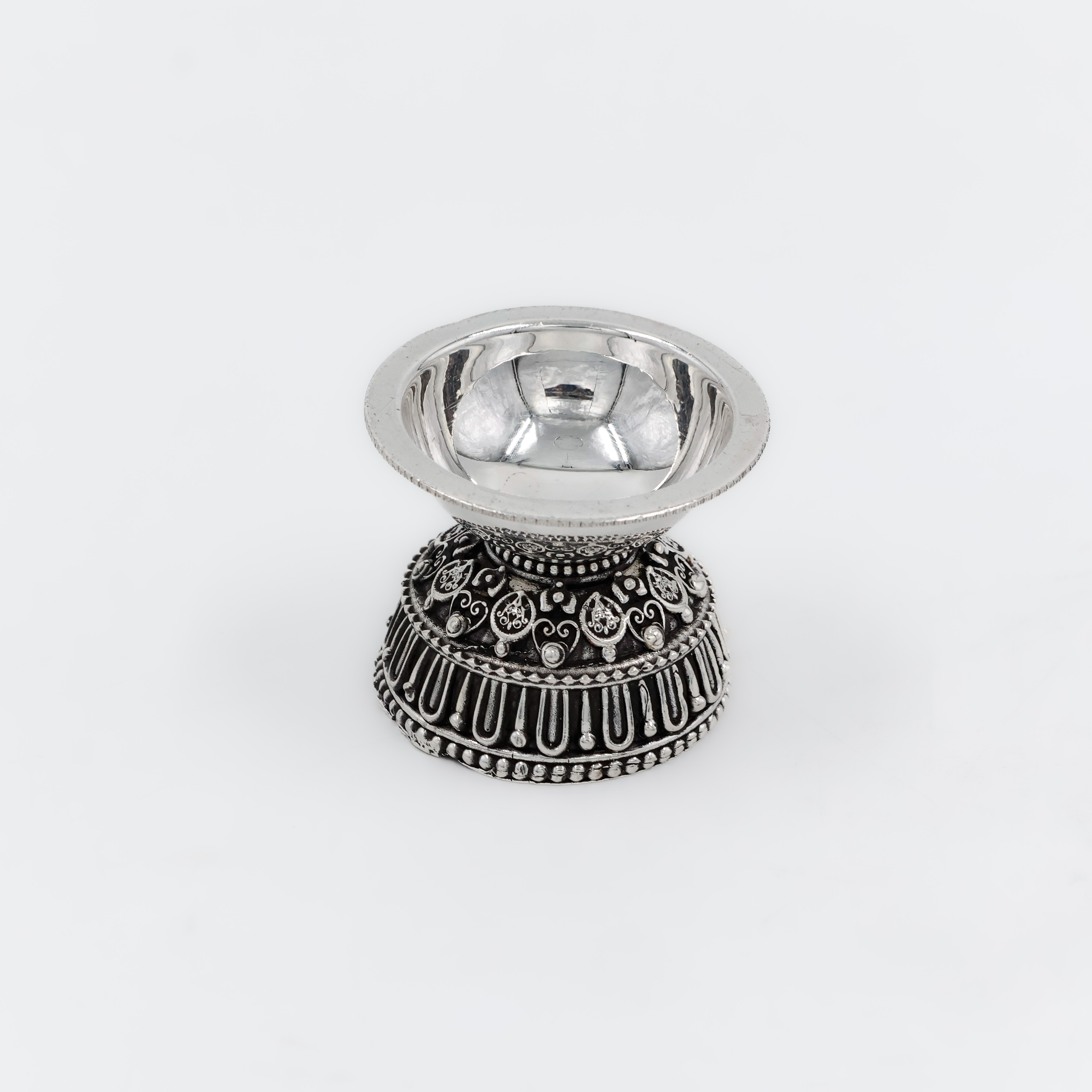 Diyas 26 - Silver Articles