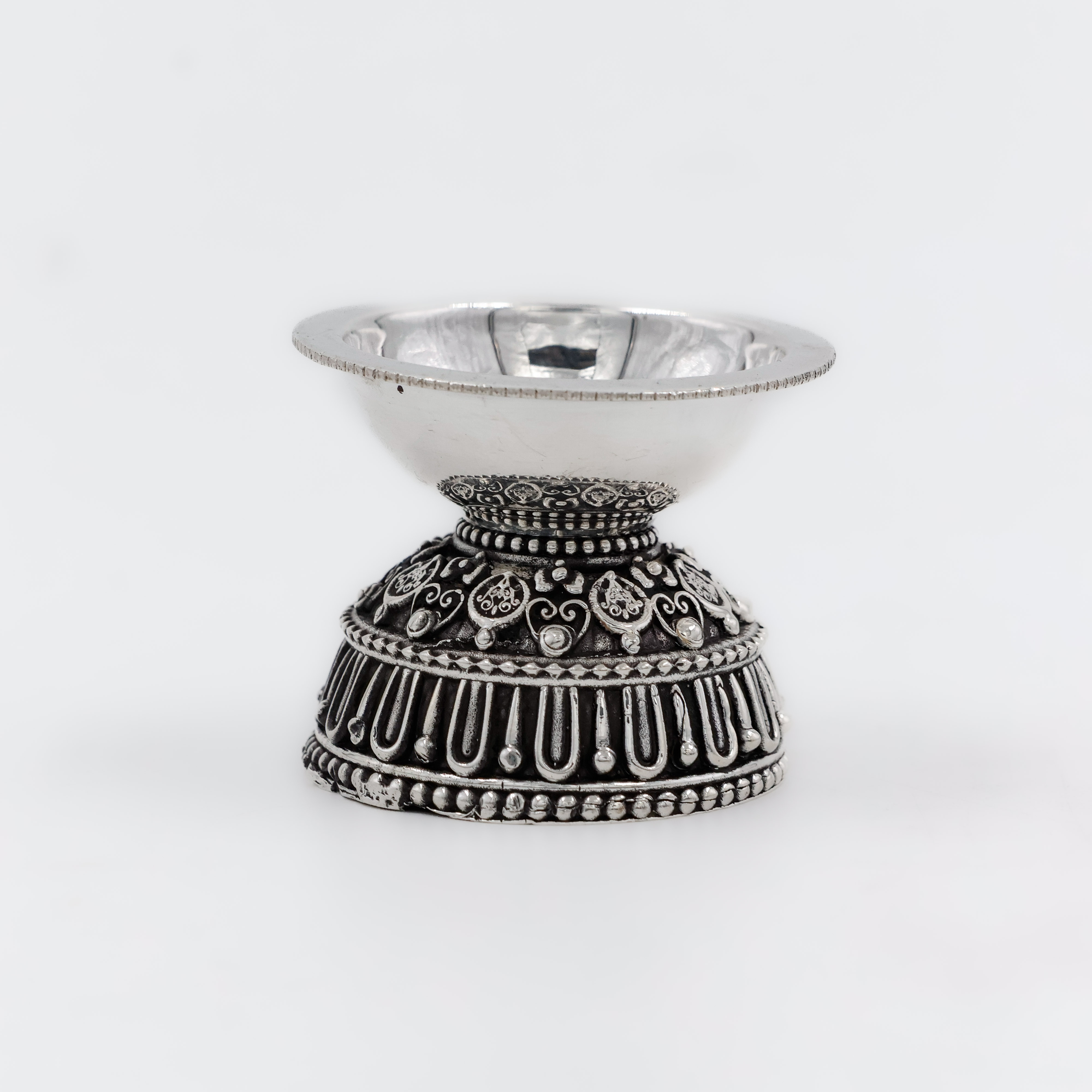 Diyas 26 - Silver Articles