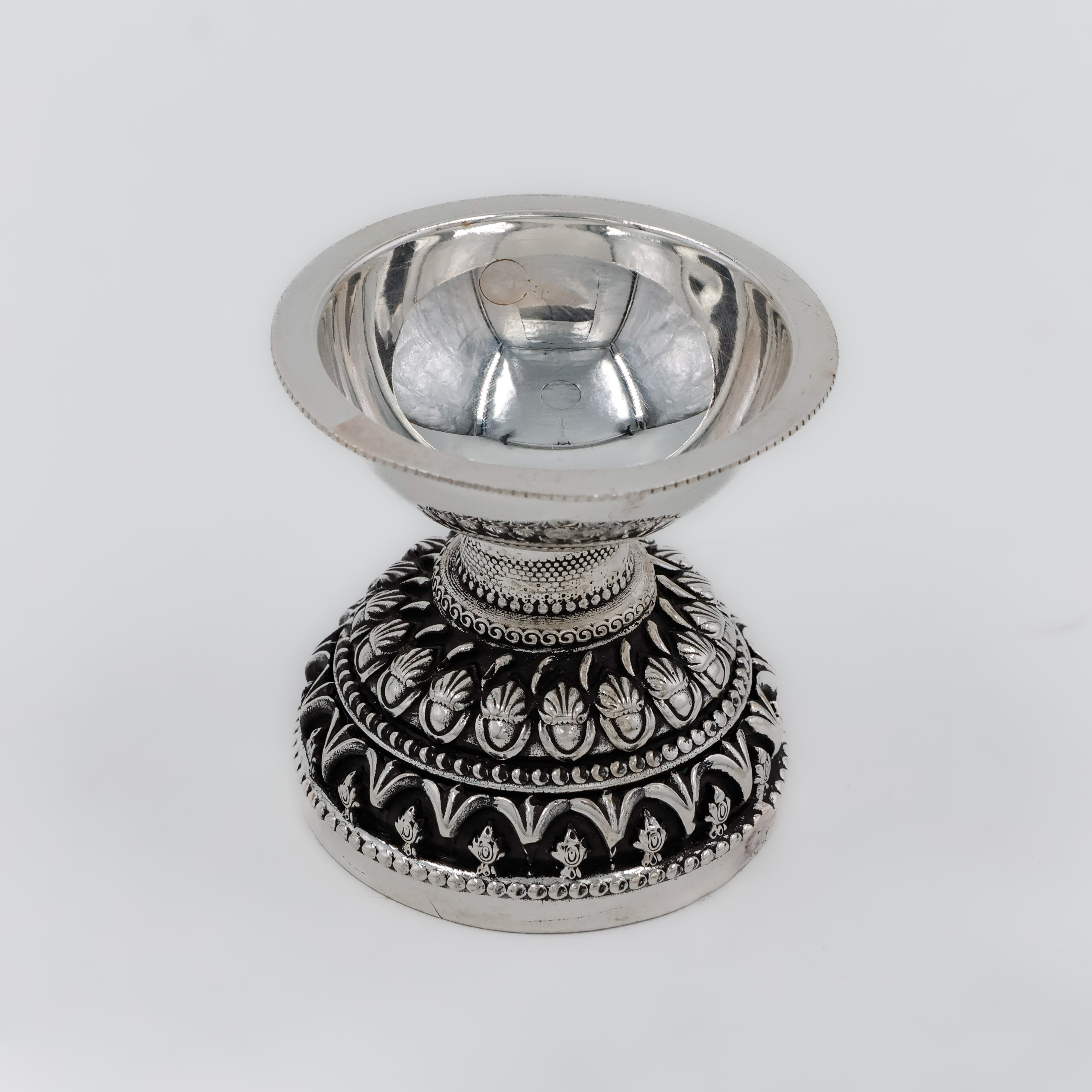 Diyas 32 - Silver Articles