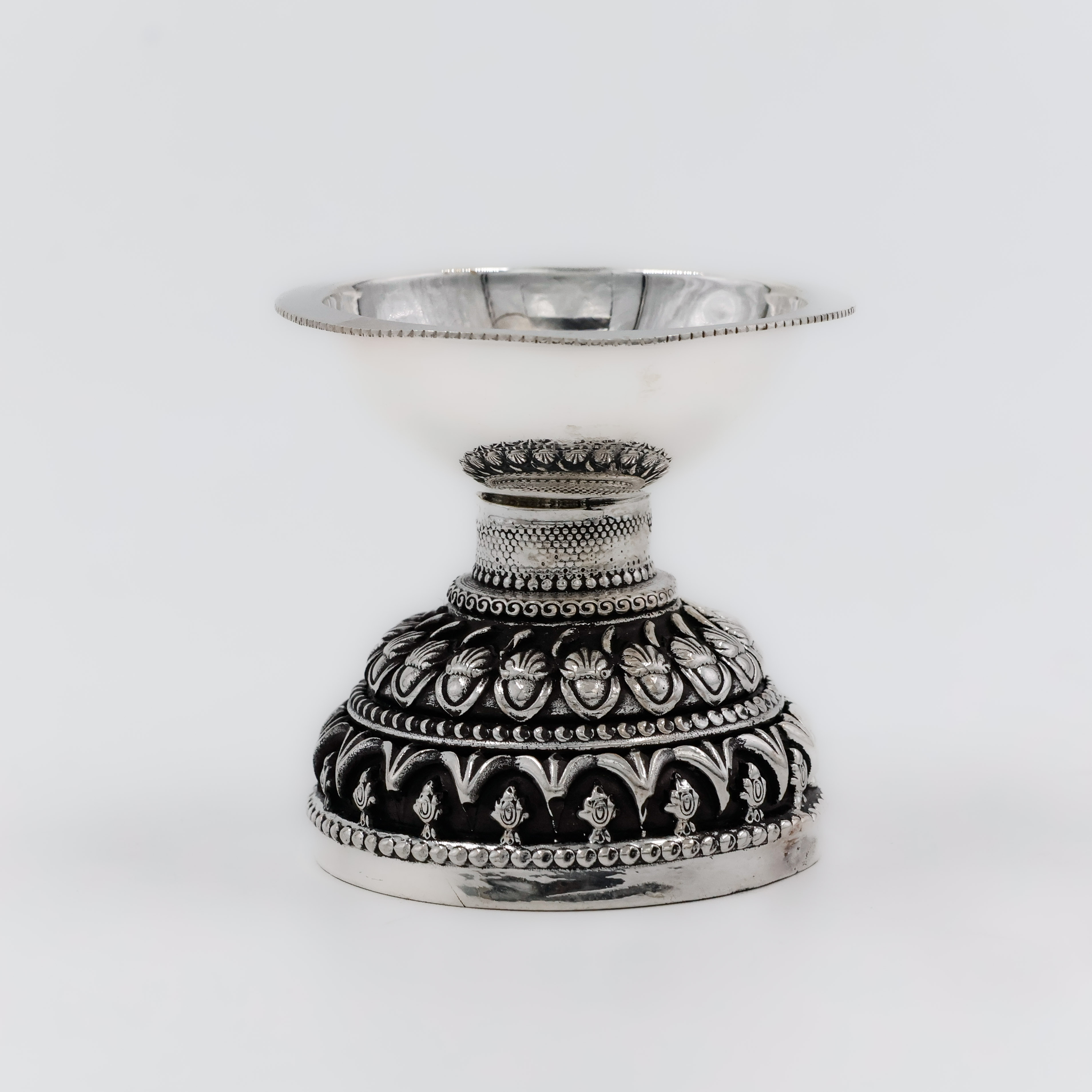 Diyas 32 - Silver Articles