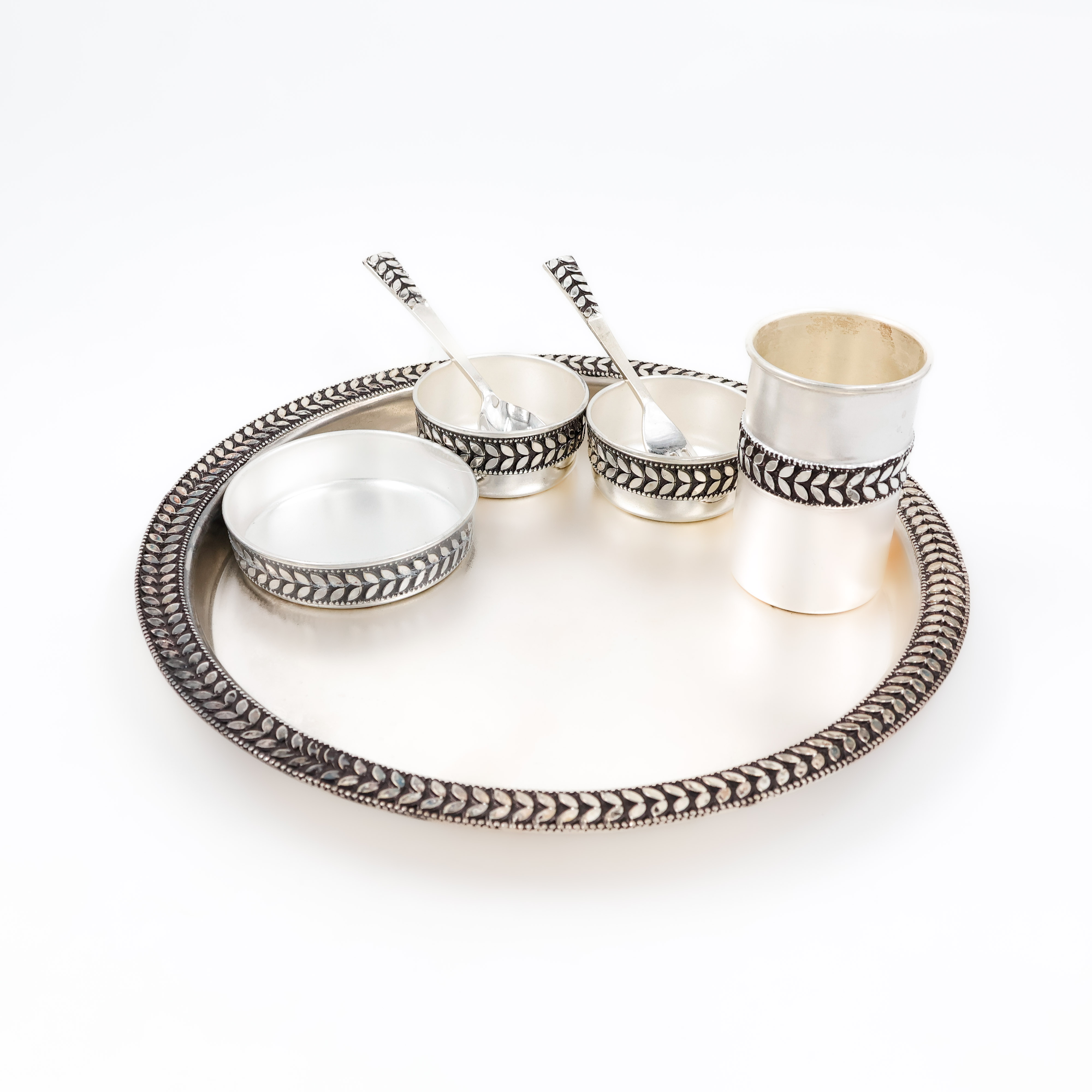 Unique Silver Dinner Set - Silver Articles