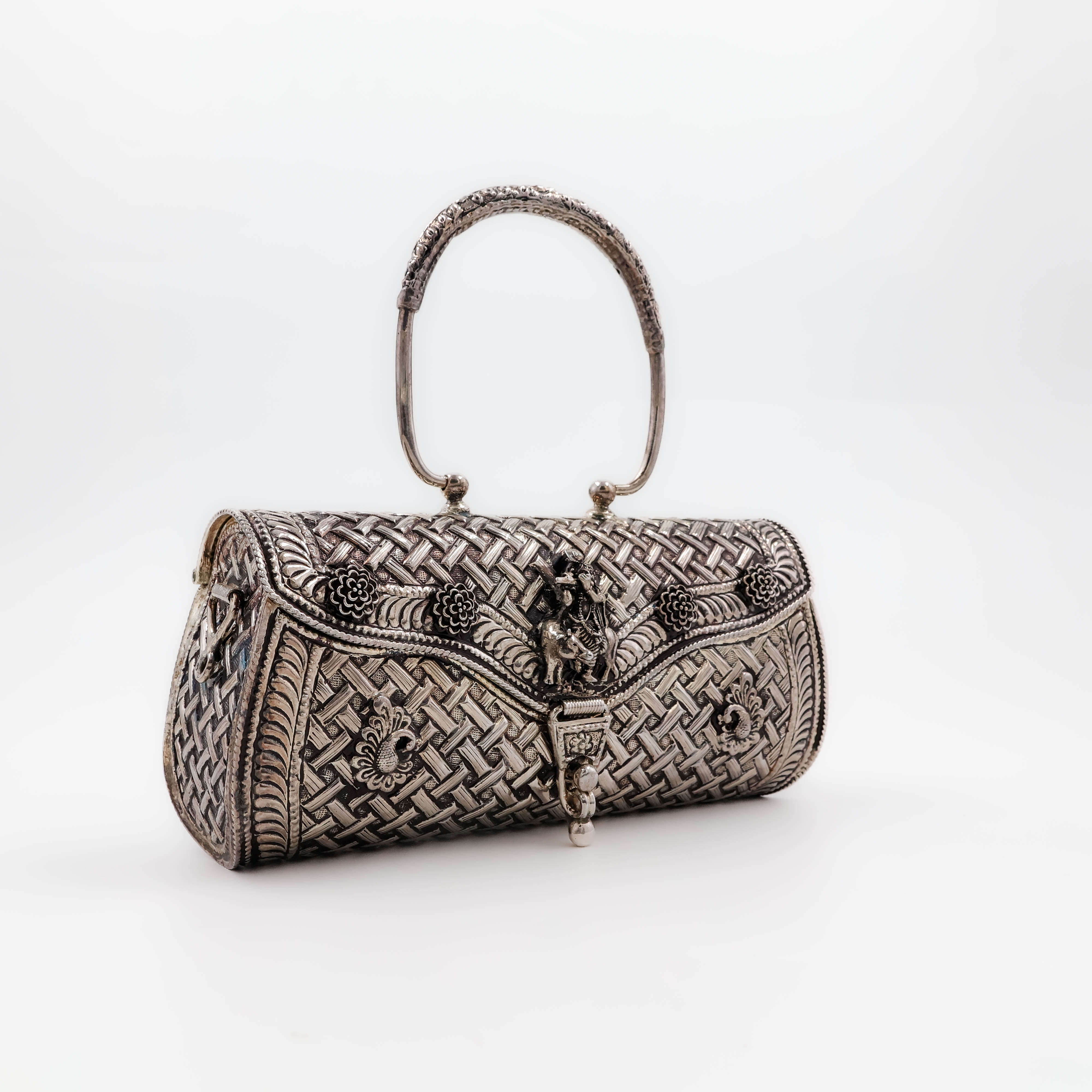 Traditional Silver Purse - Silver Articles