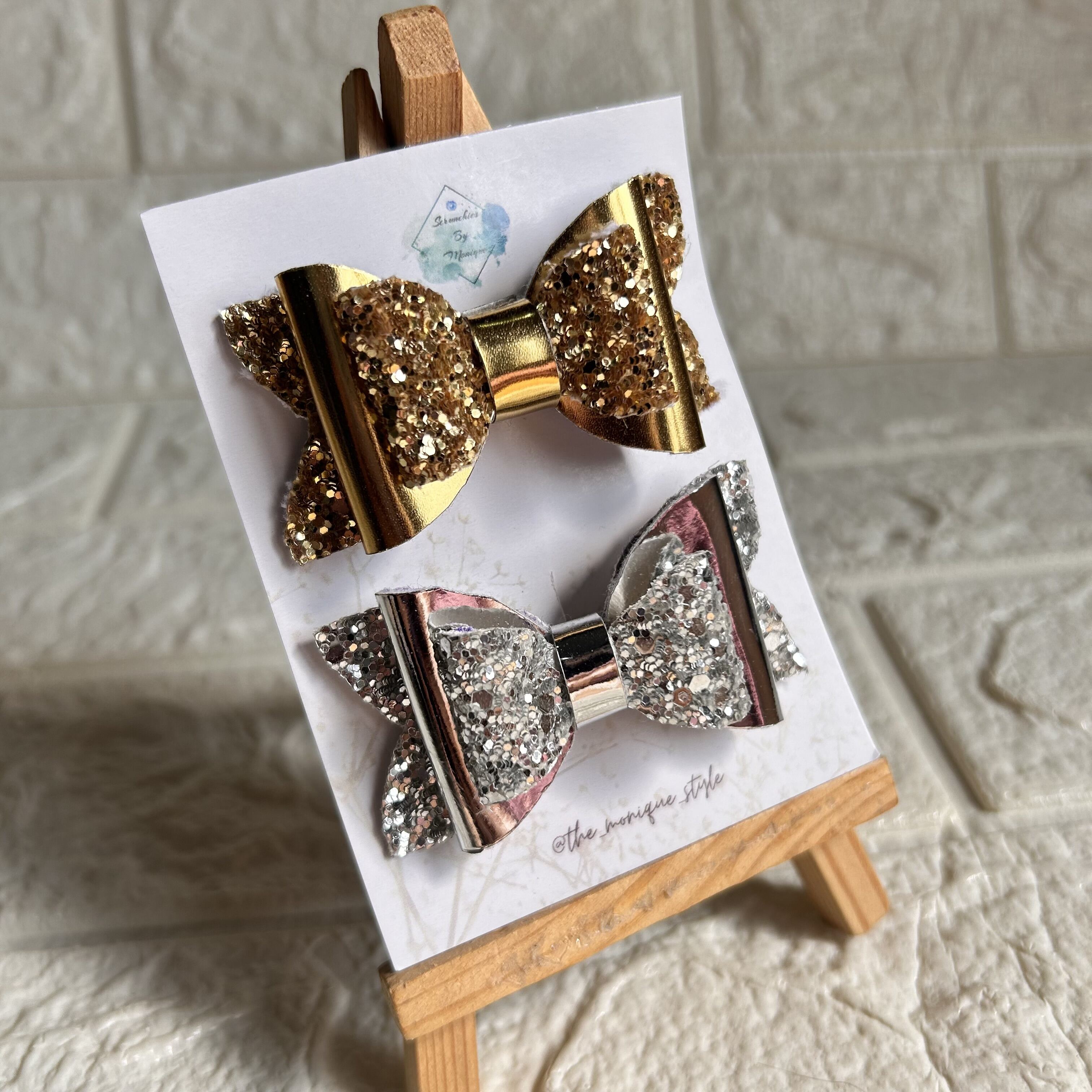 Mini pair bows