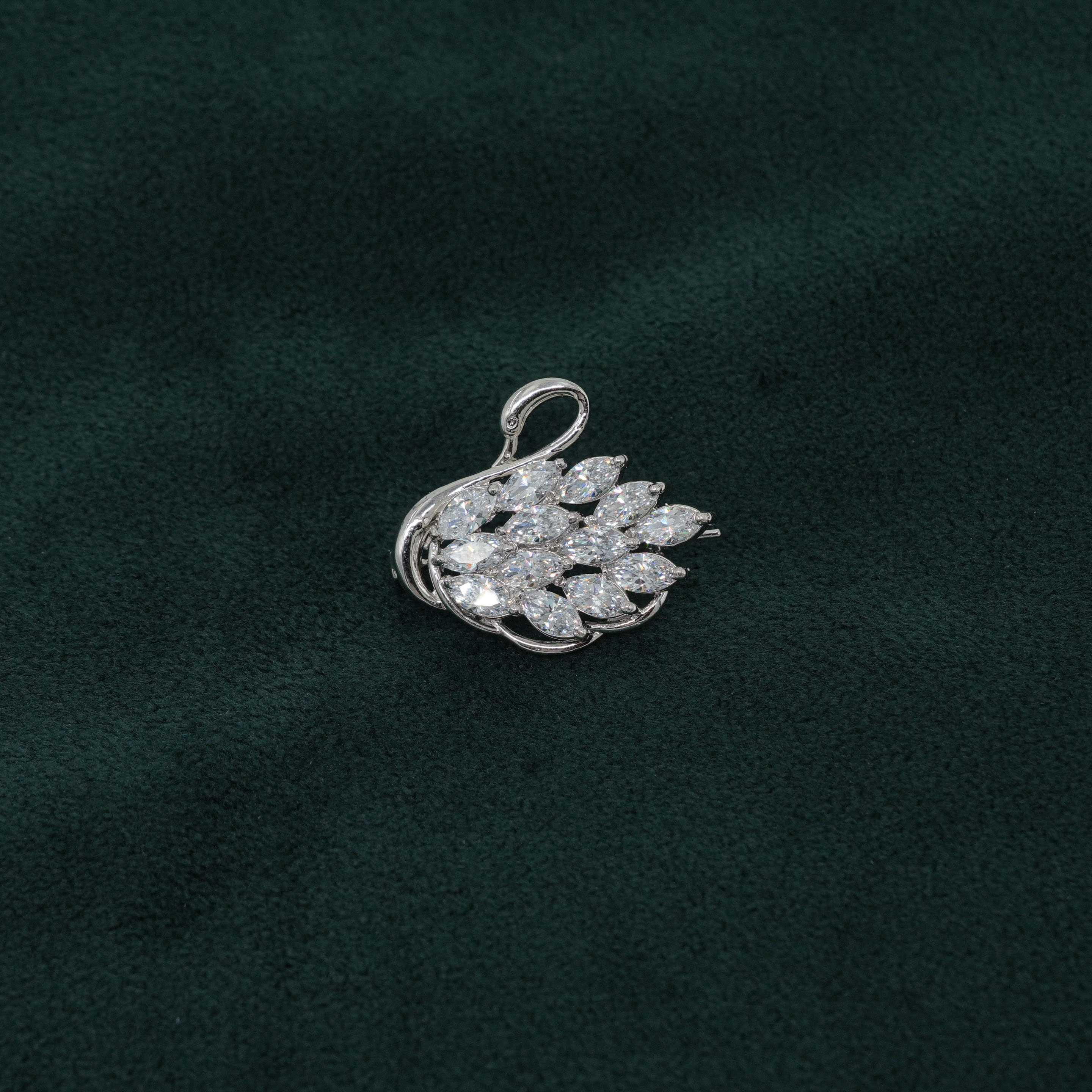 Tulasii - The Concept Jewelry - Silver Swan Pendant