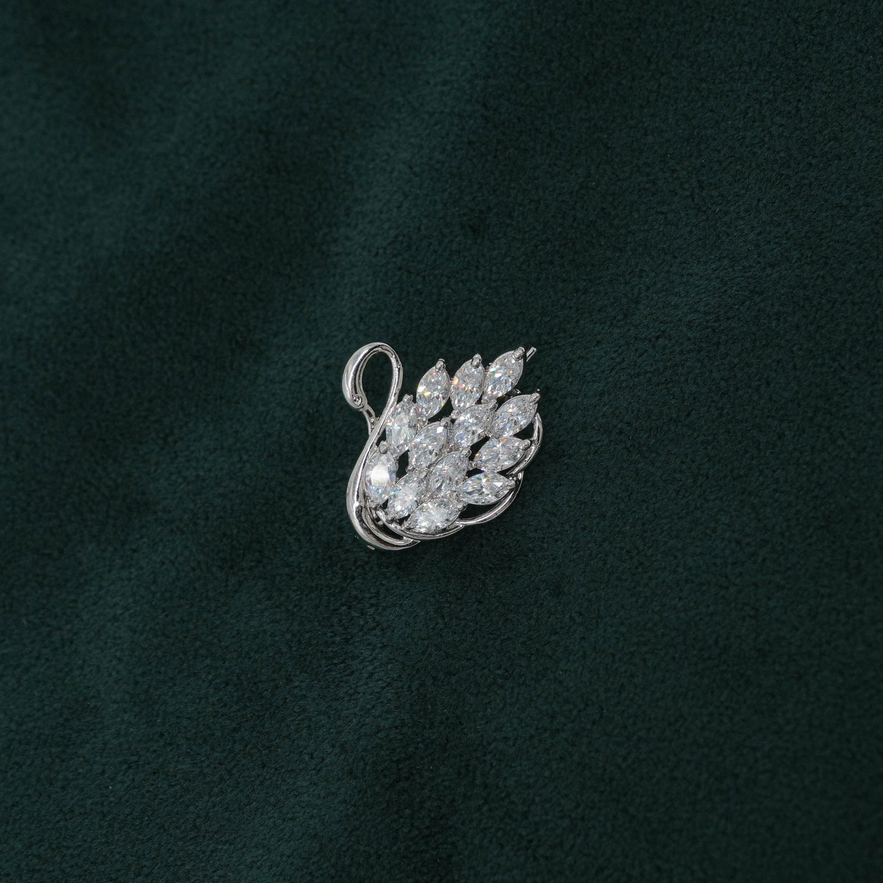 Tulasii - The Concept Jewelry - Silver Swan Pendant