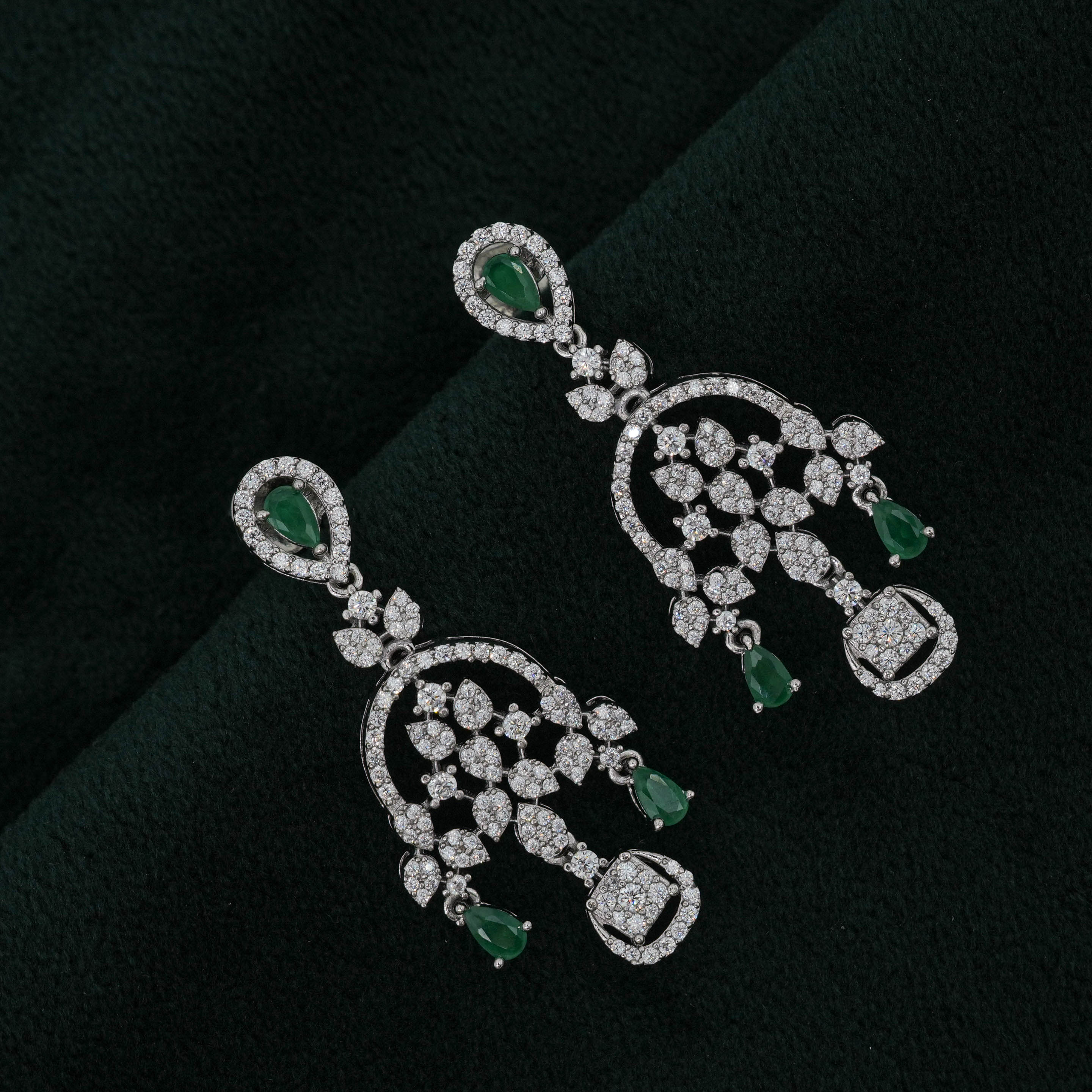 Tulasii - The Concept Jewelry - Silver Emerald Necklace