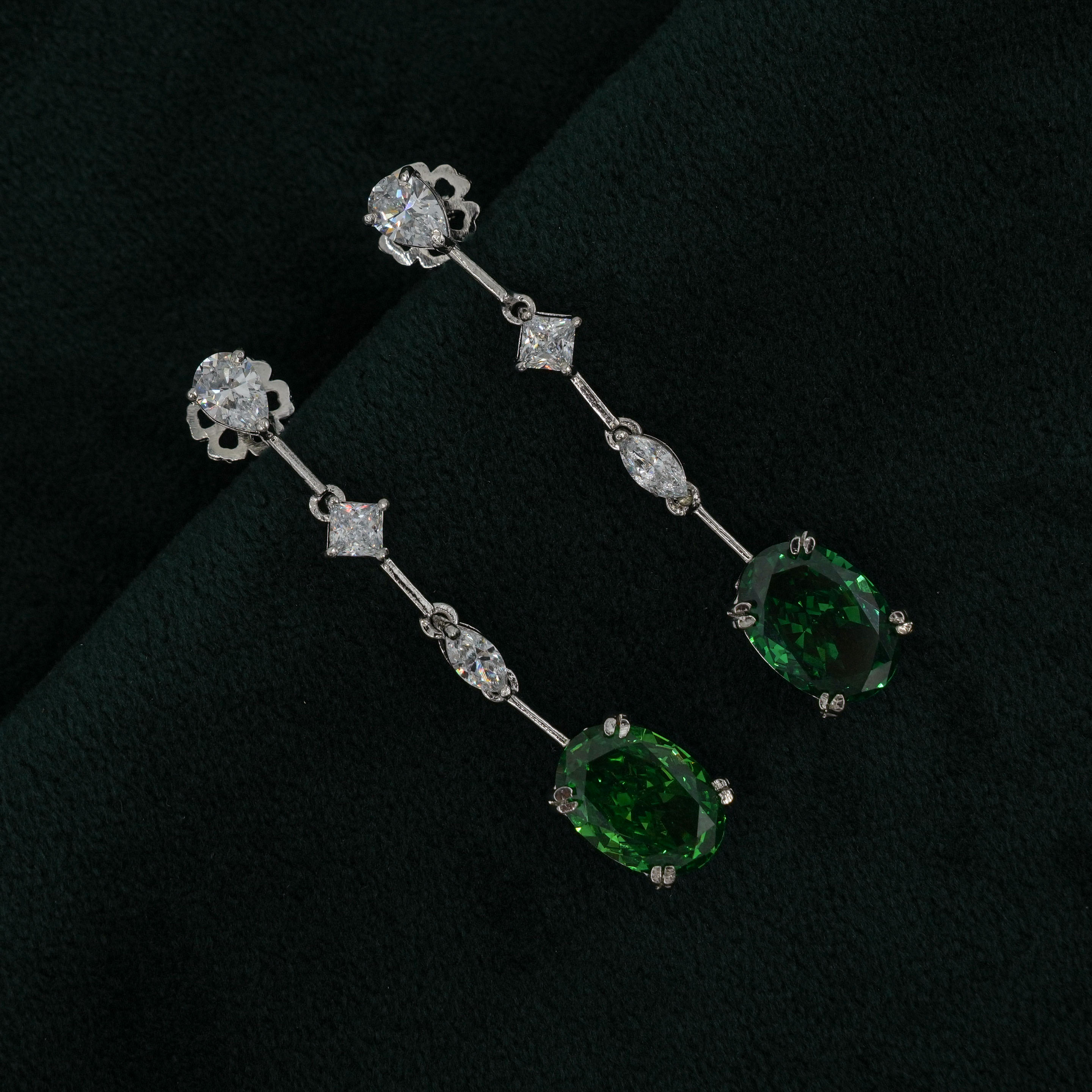 Tulasii - The Concept Jewelry - Silver Green Necklace