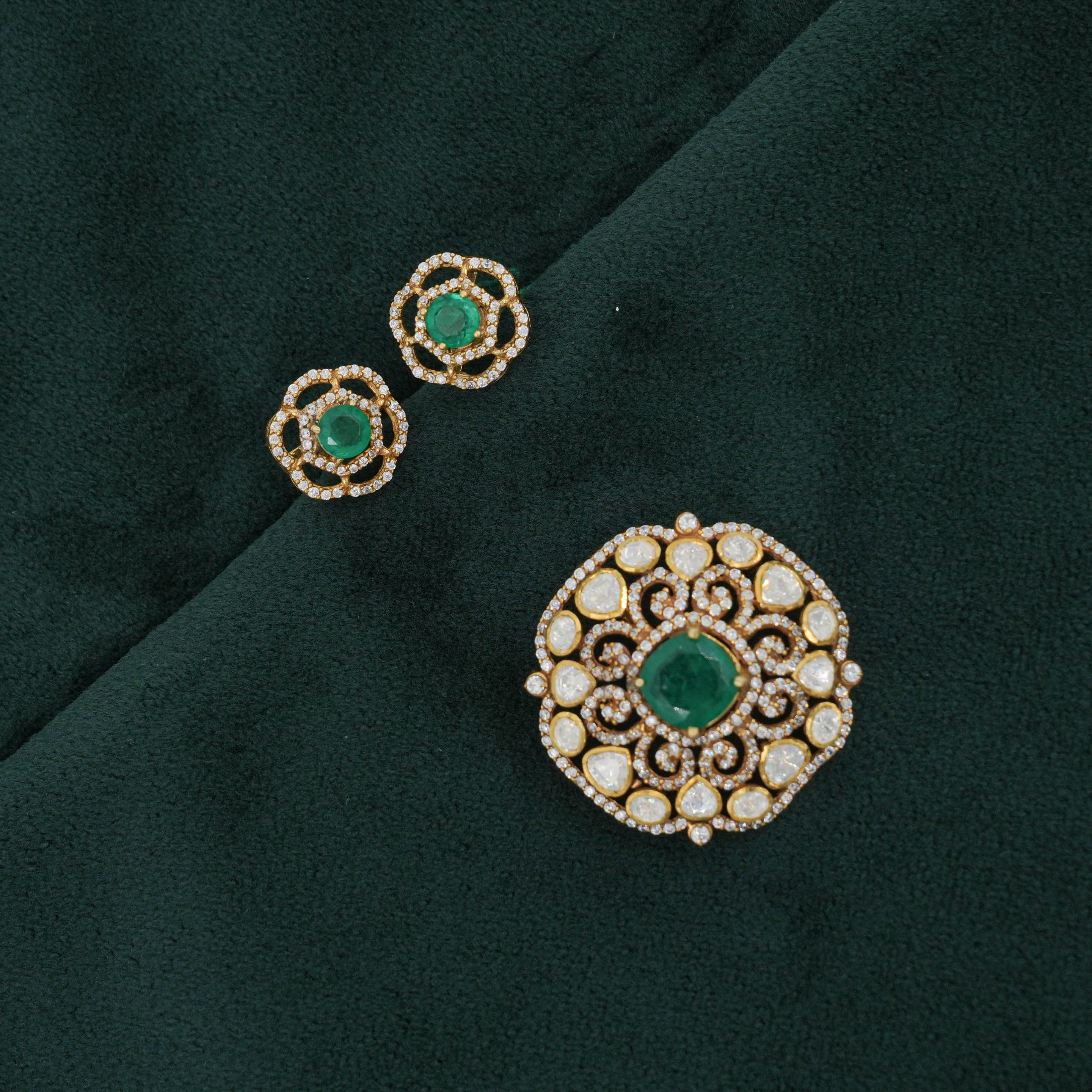 Tulasii - The Concept Jewelry - Silver Stud Earrings