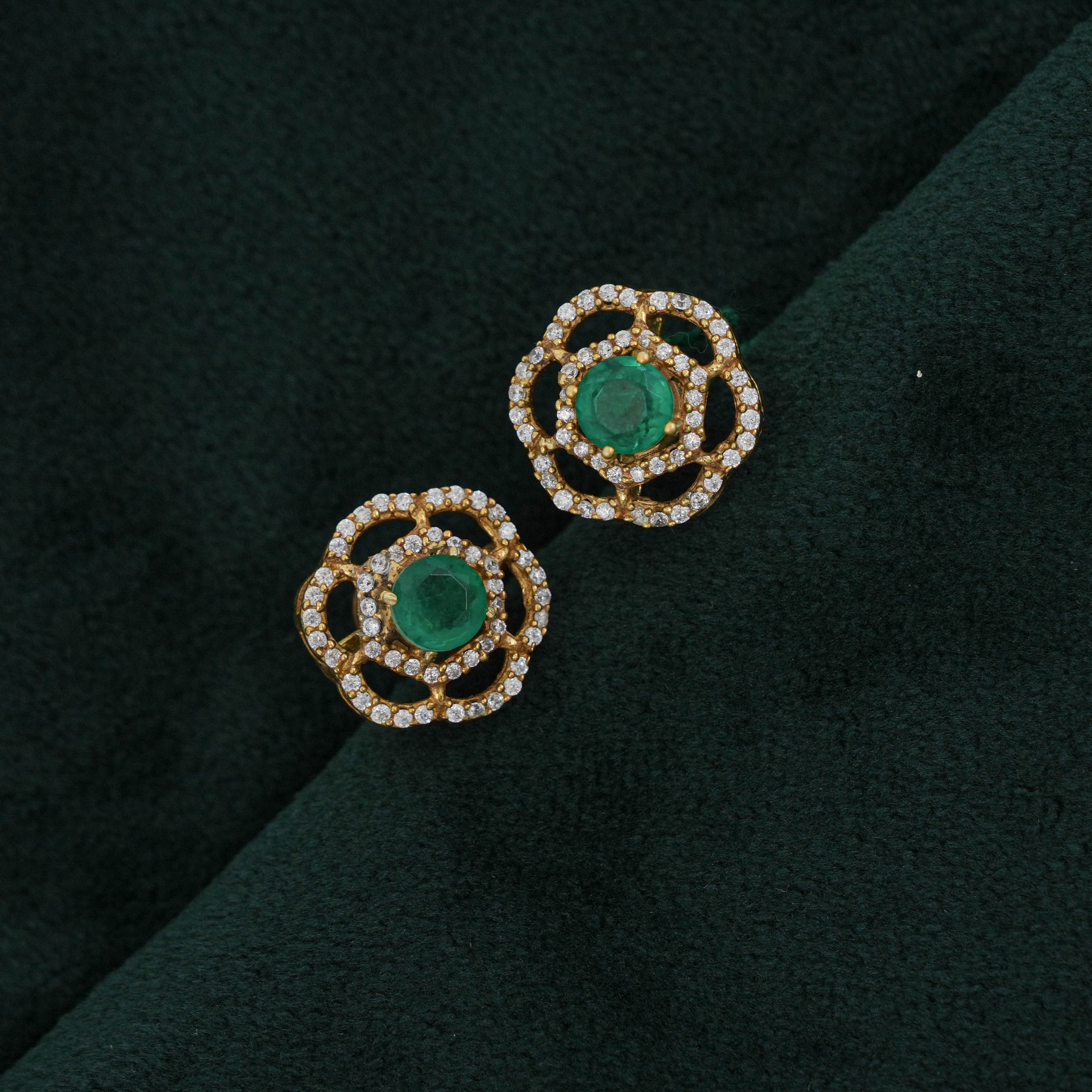 Tulasii - The Concept Jewelry - Silver Stud Earrings