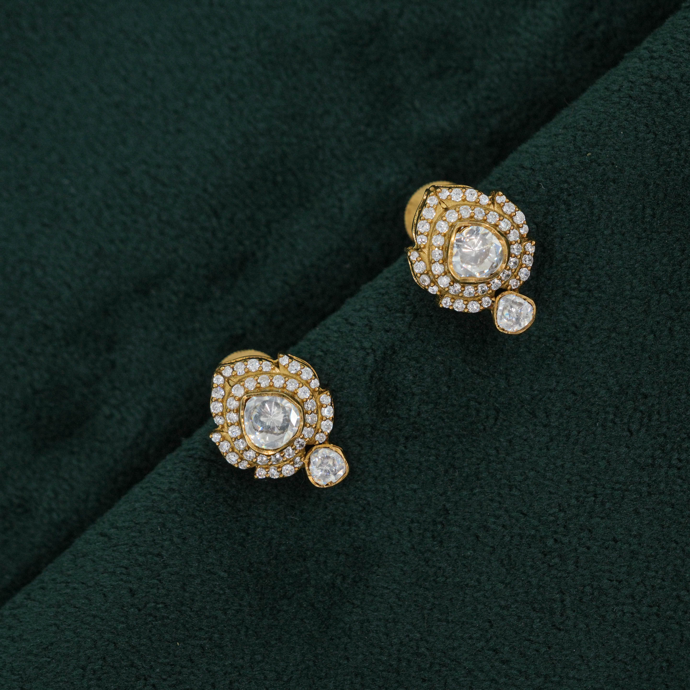 Tulasii - The Concept Jewelry - Silver Emerald Earrings