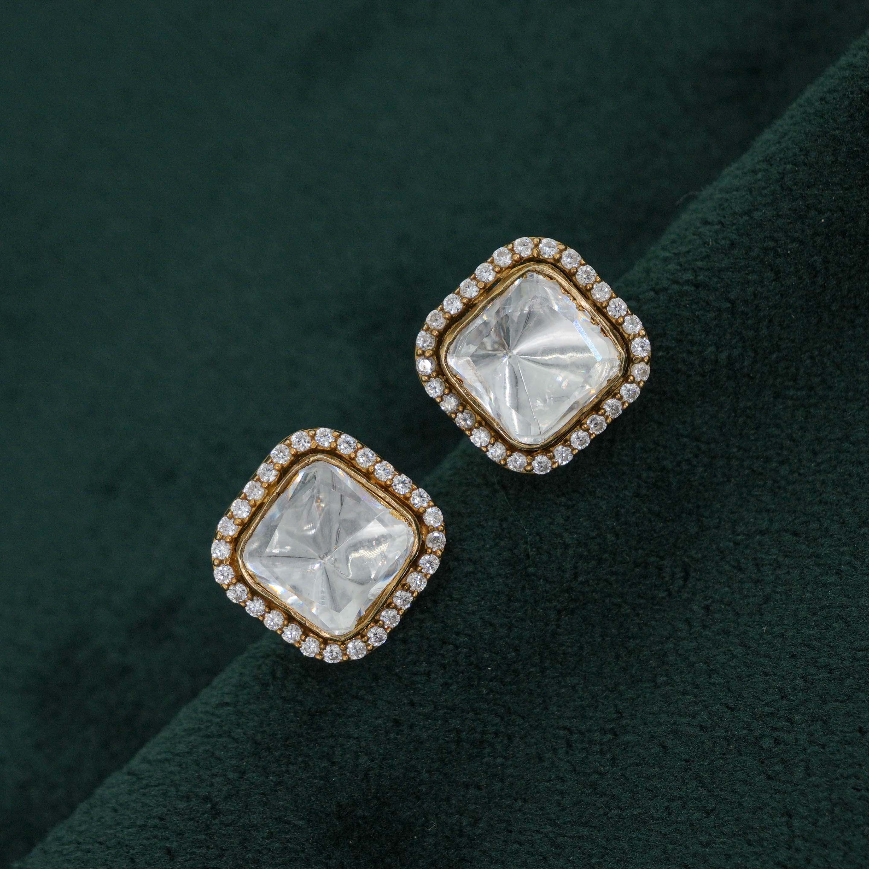 Tulasii - The Concept Jewelry - Silver Stud Earrings