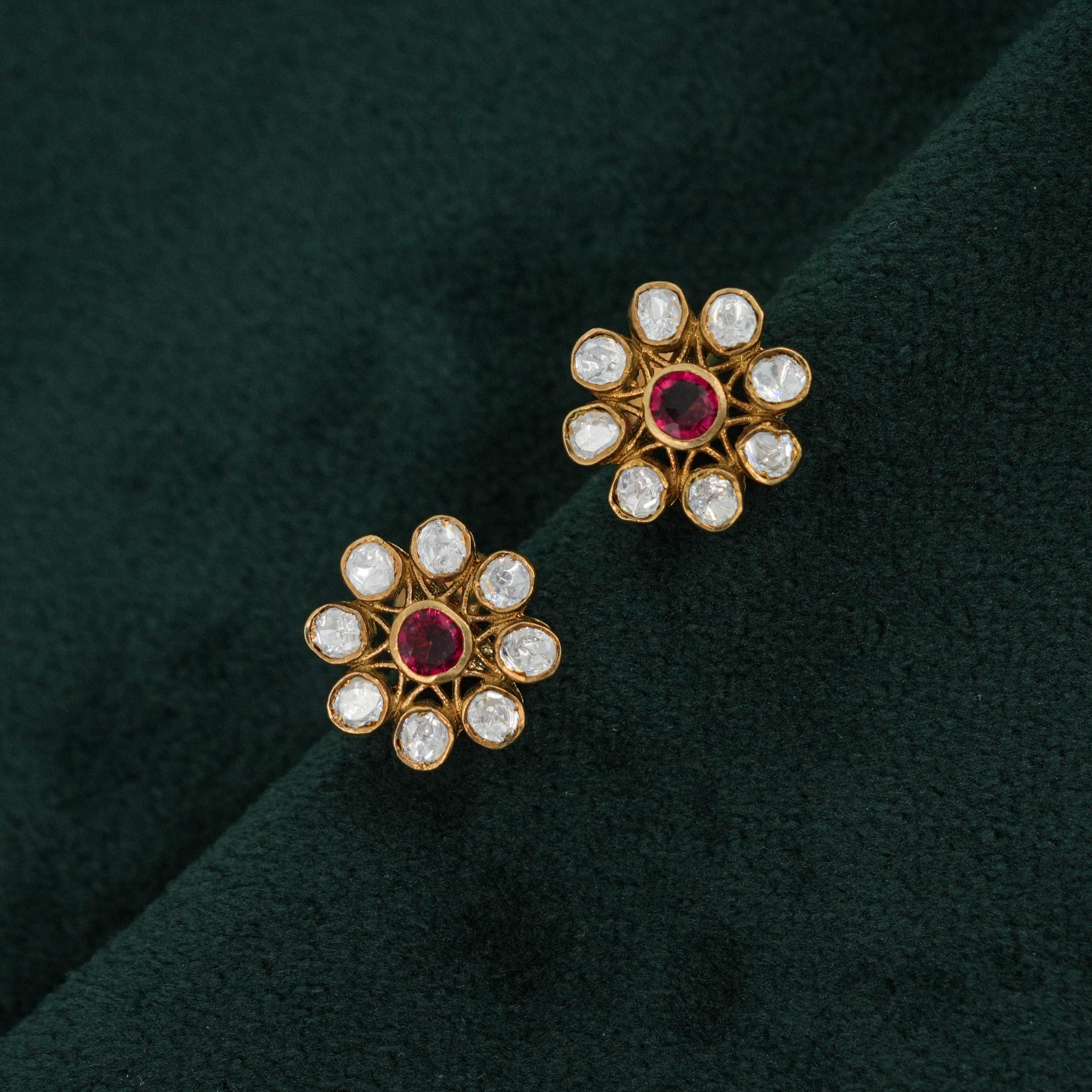 Tulasii - The Concept Jewelry - Silver Stud Earrings