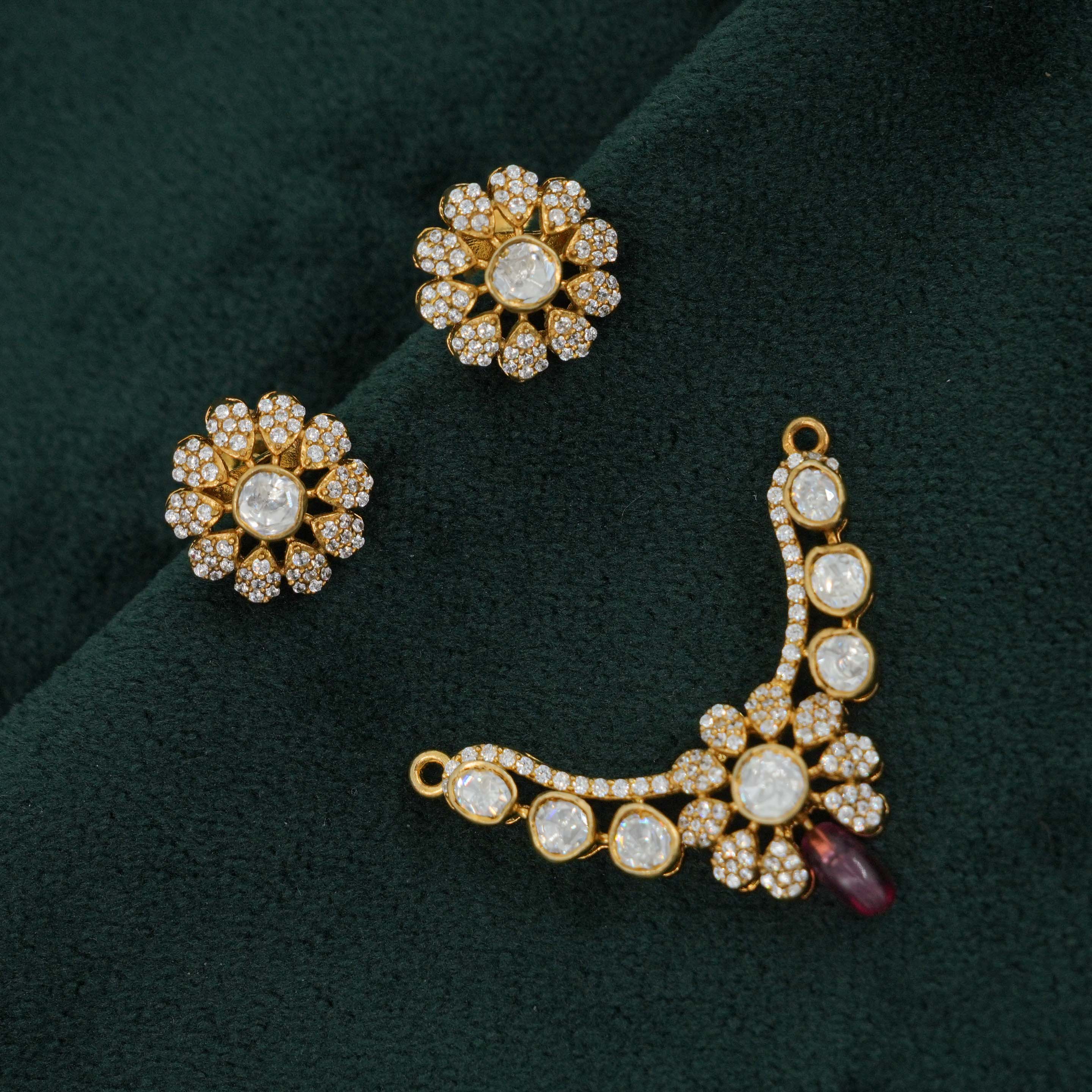 Tulasii - The Concept Jewelry - Silver Stud Earrings