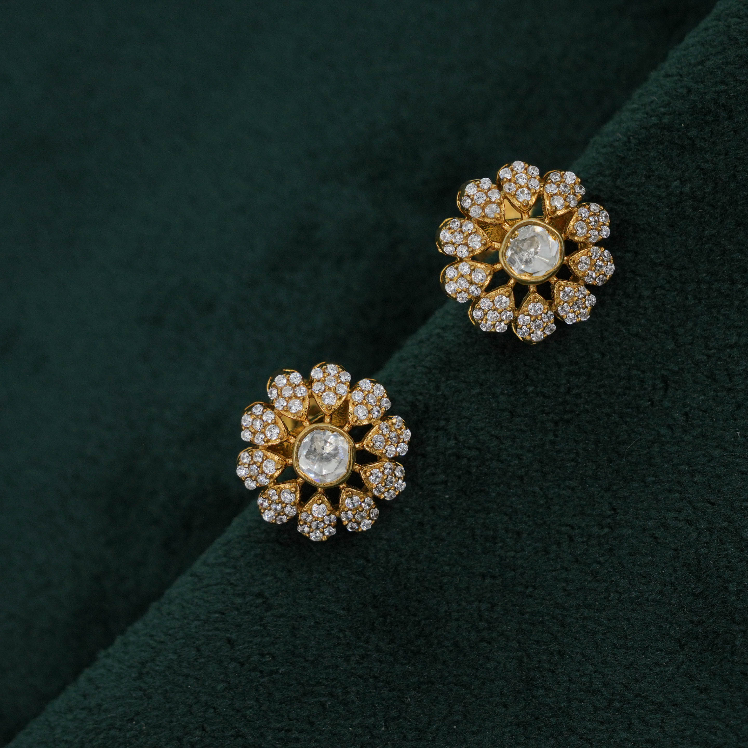 Tulasii - The Concept Jewelry - Silver Stud Earrings