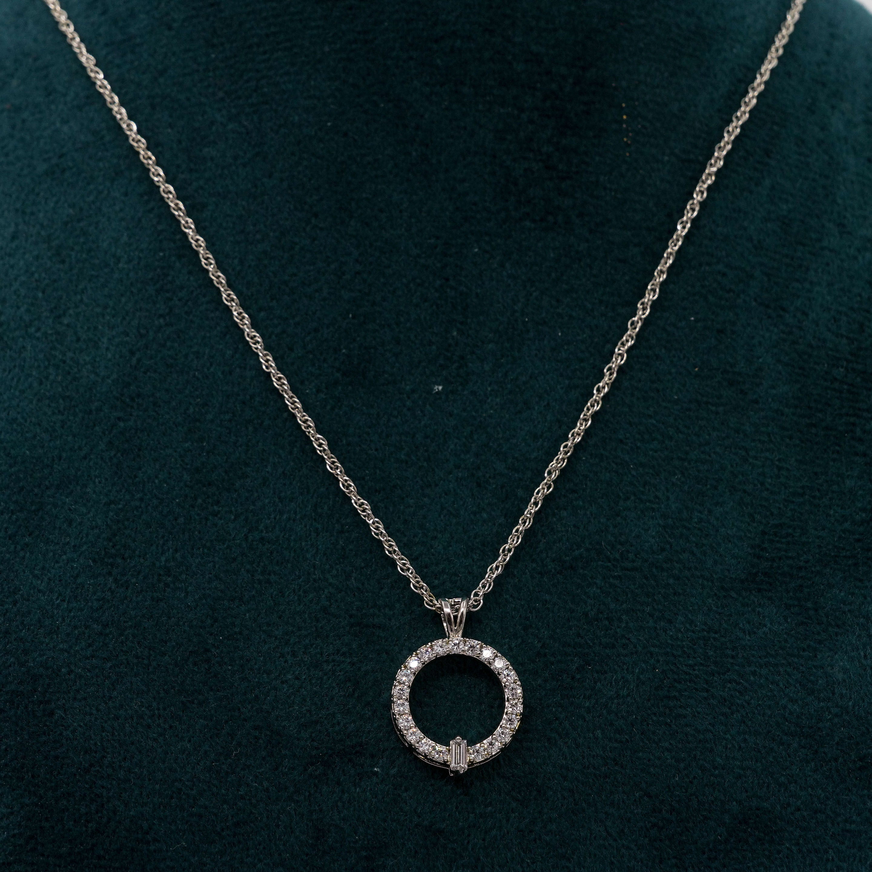 Tulasii - The Concept Jewelry - Silver Circle Necklace