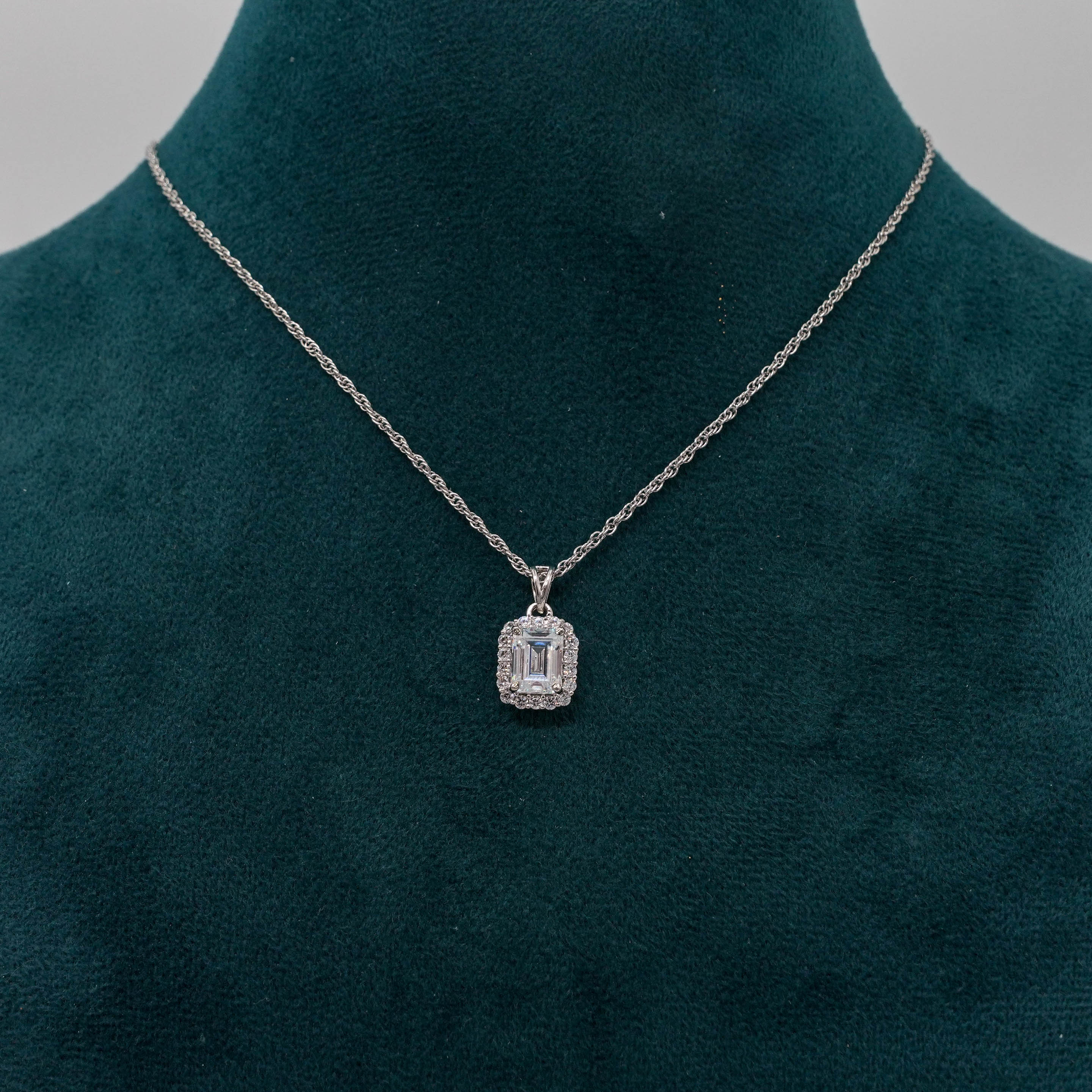 Tulasii - The Concept Jewelry - Silver CZ Pendant