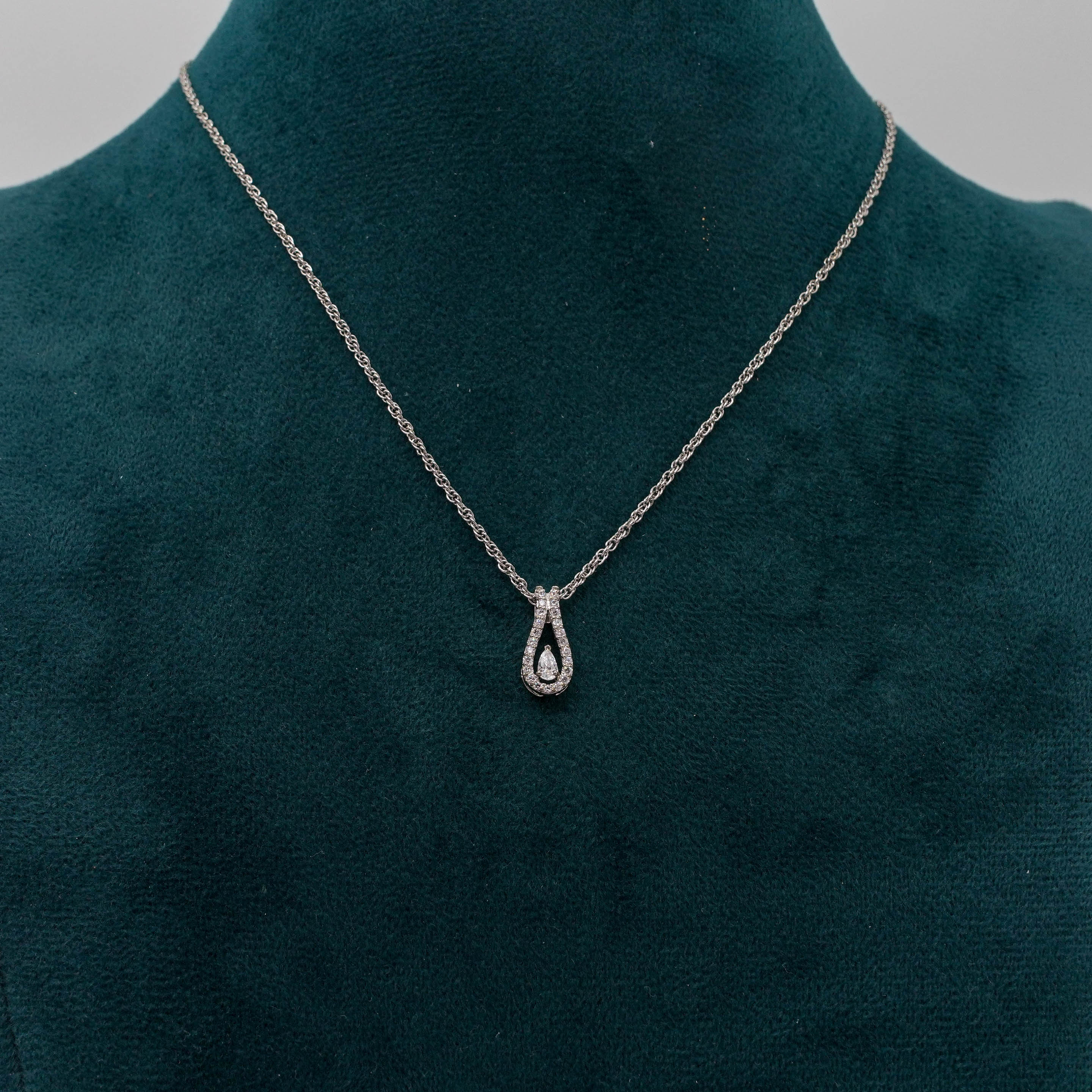 Tulasii - The Concept Jewelry - Silver Pendant Necklace