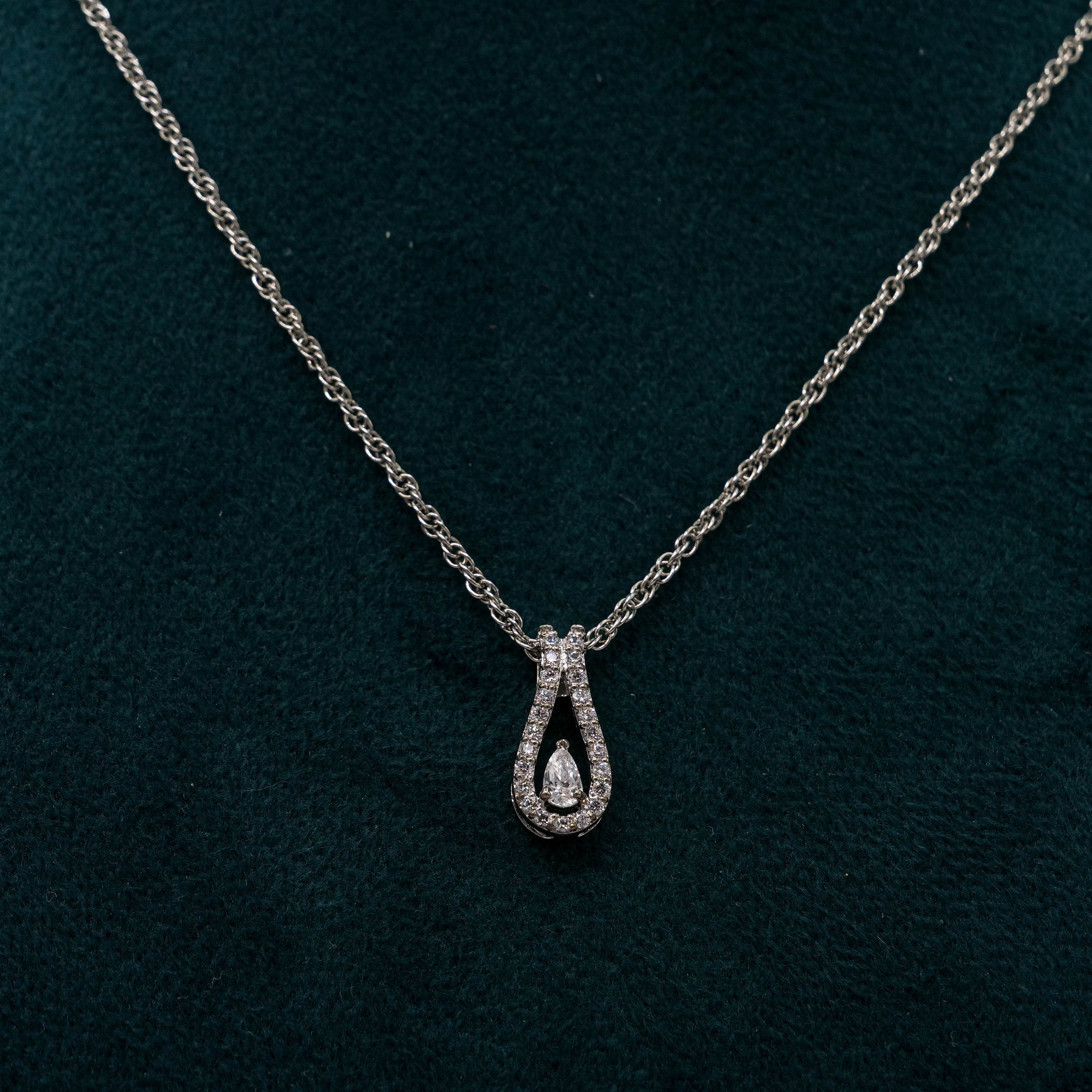 Tulasii - The Concept Jewelry - Silver Pendant Necklace