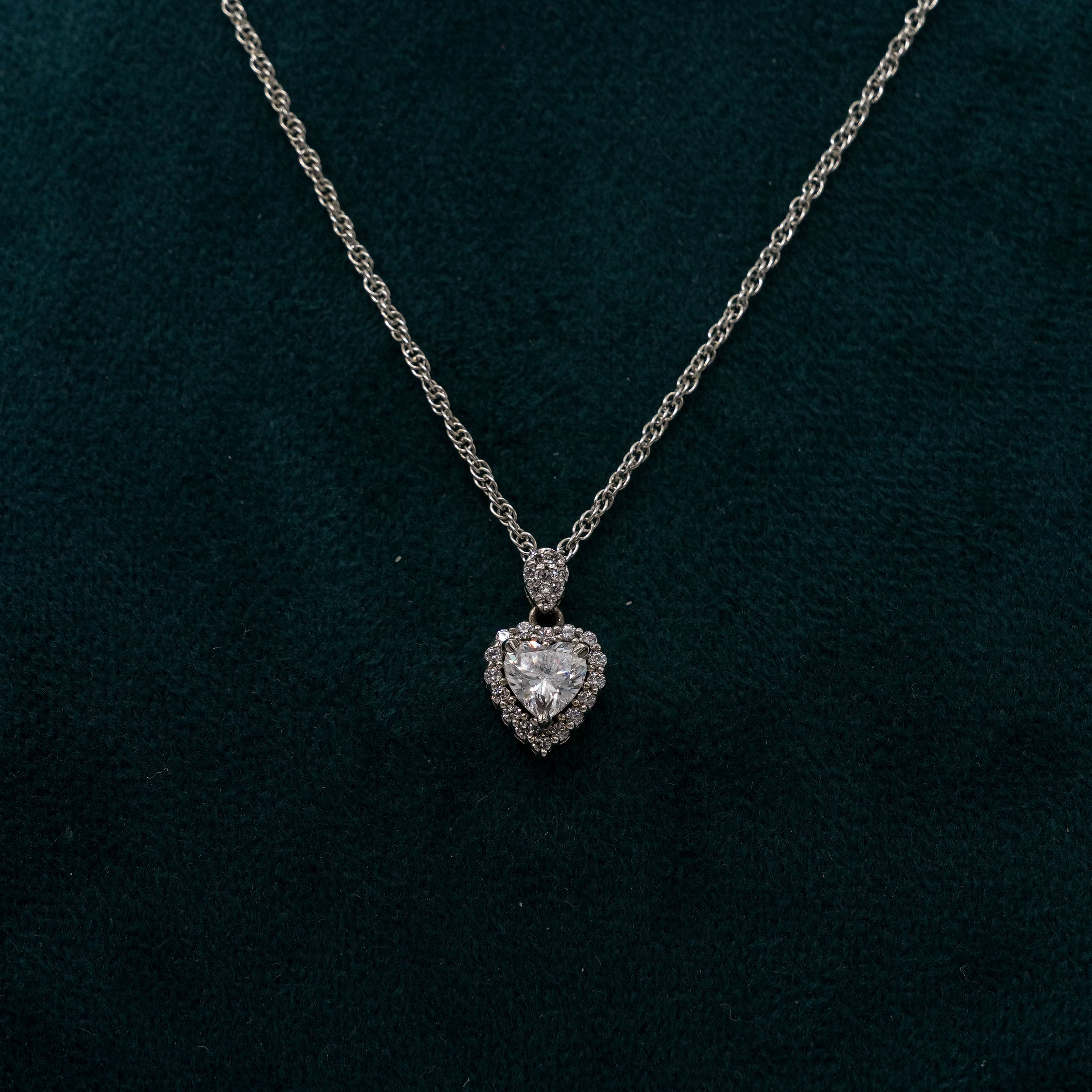 Tulasii - The Concept Jewelry - Silver Heart Necklace