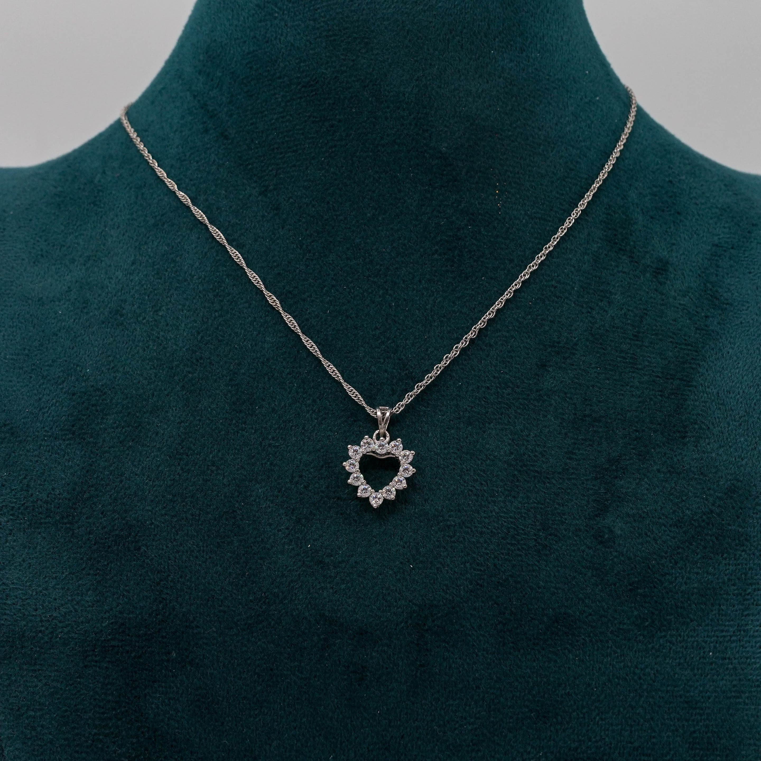 Tulasii - The Concept Jewelry - Silver Heart Necklace