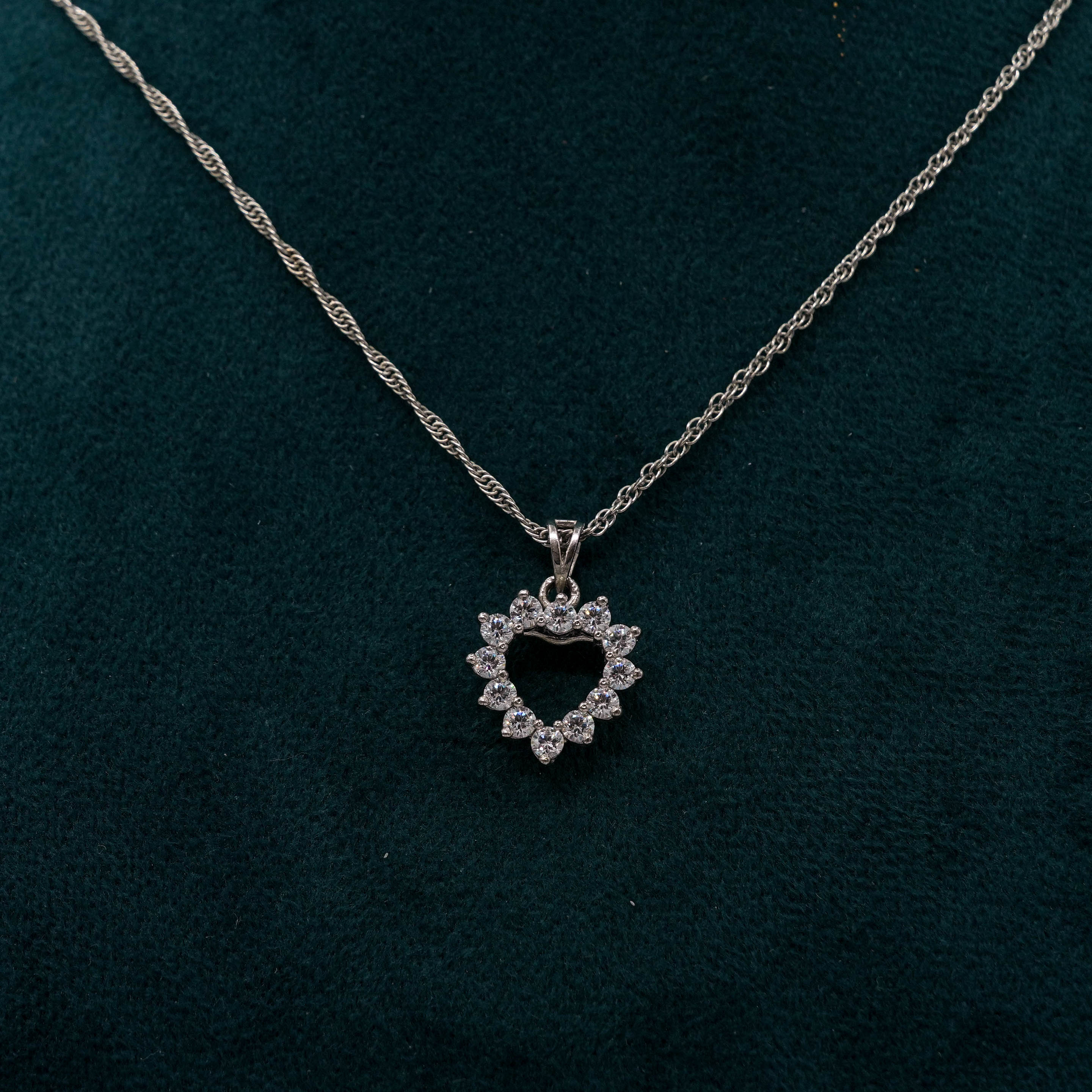 Tulasii - The Concept Jewelry - Silver Heart Necklace