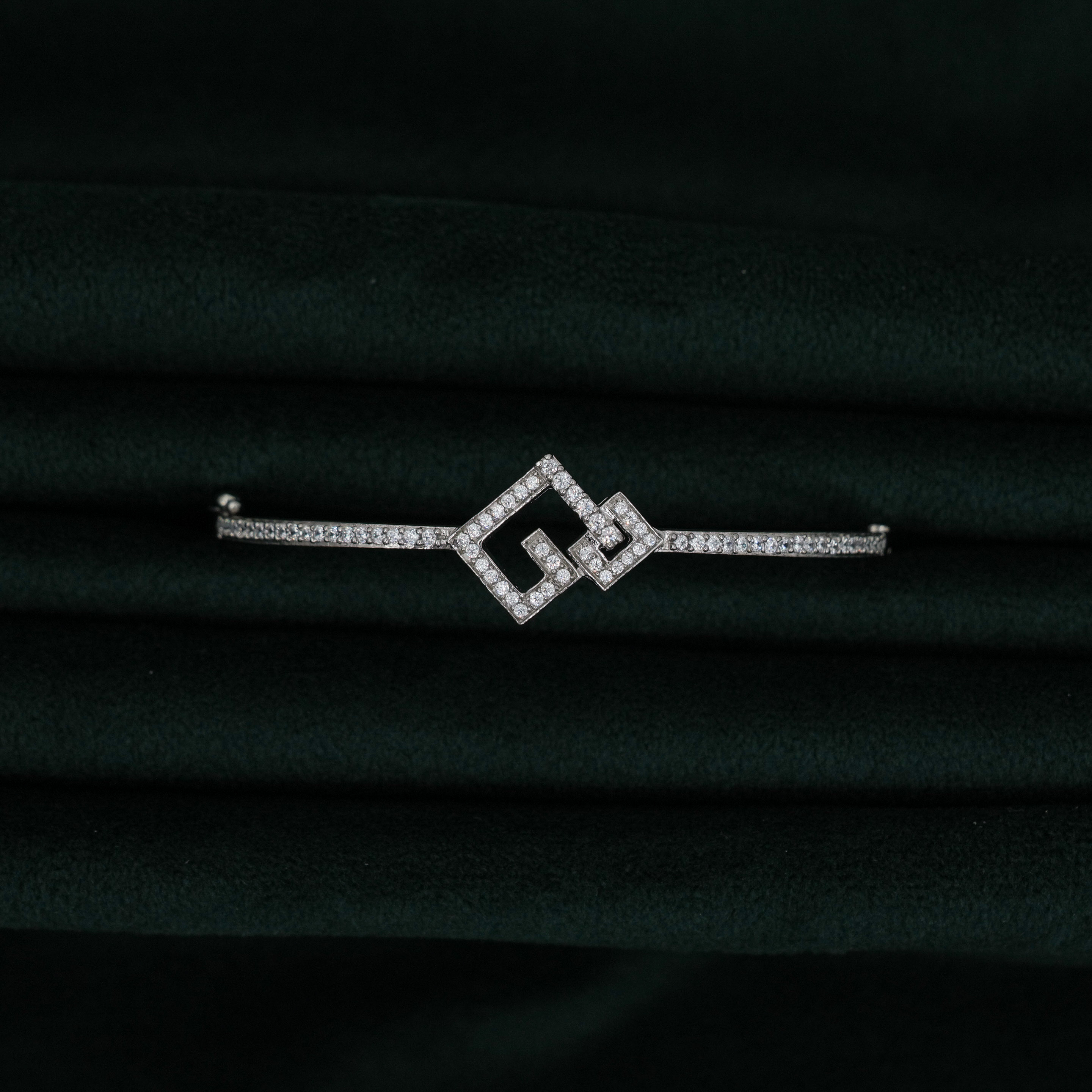 Tulasii - The Concept Jewelry - Silver Stone Bracelet