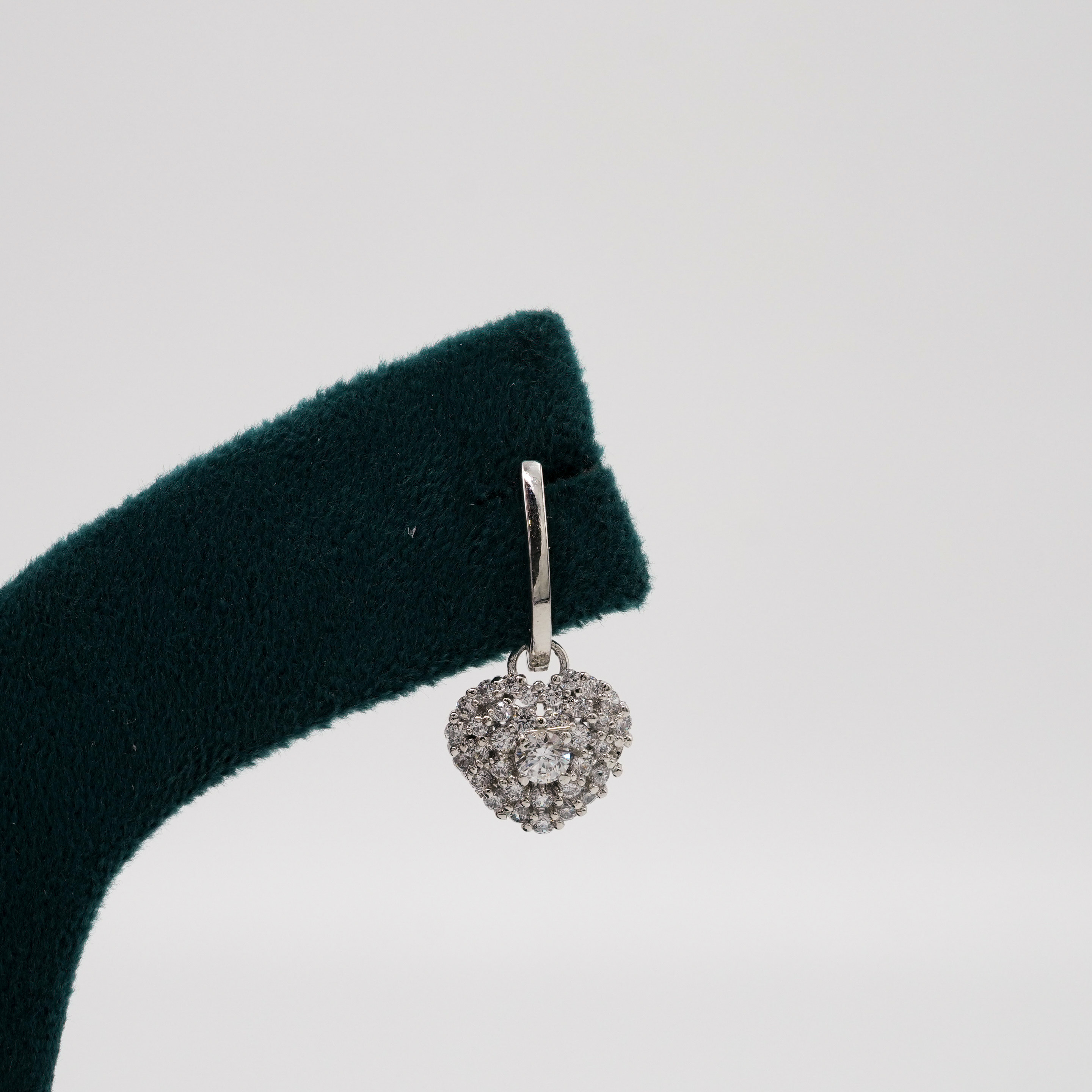 Tulasii - The Concept Jewelry - Silver Heart Earrings