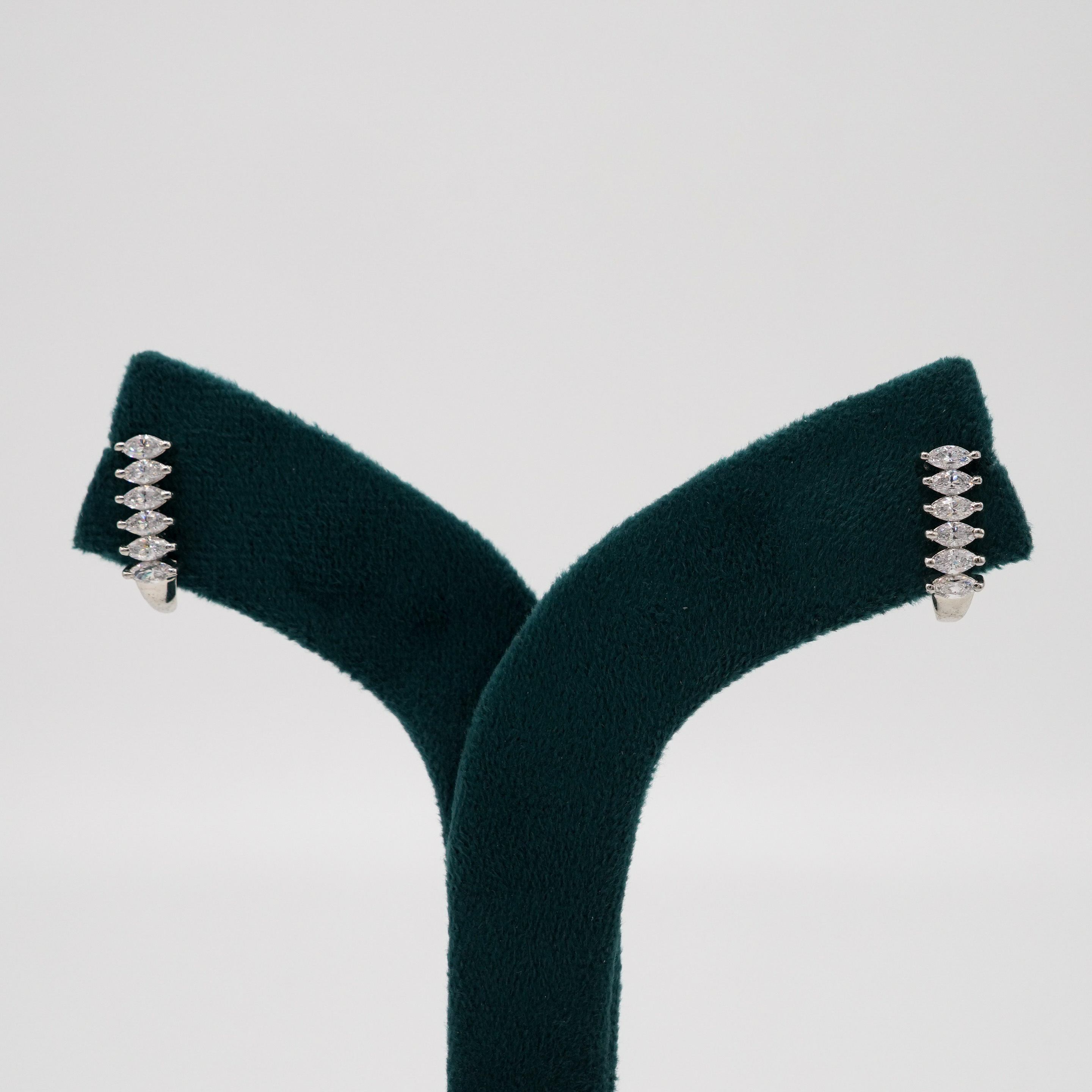 Tulasii - The Concept Jewelry - Silver Stud Earrings