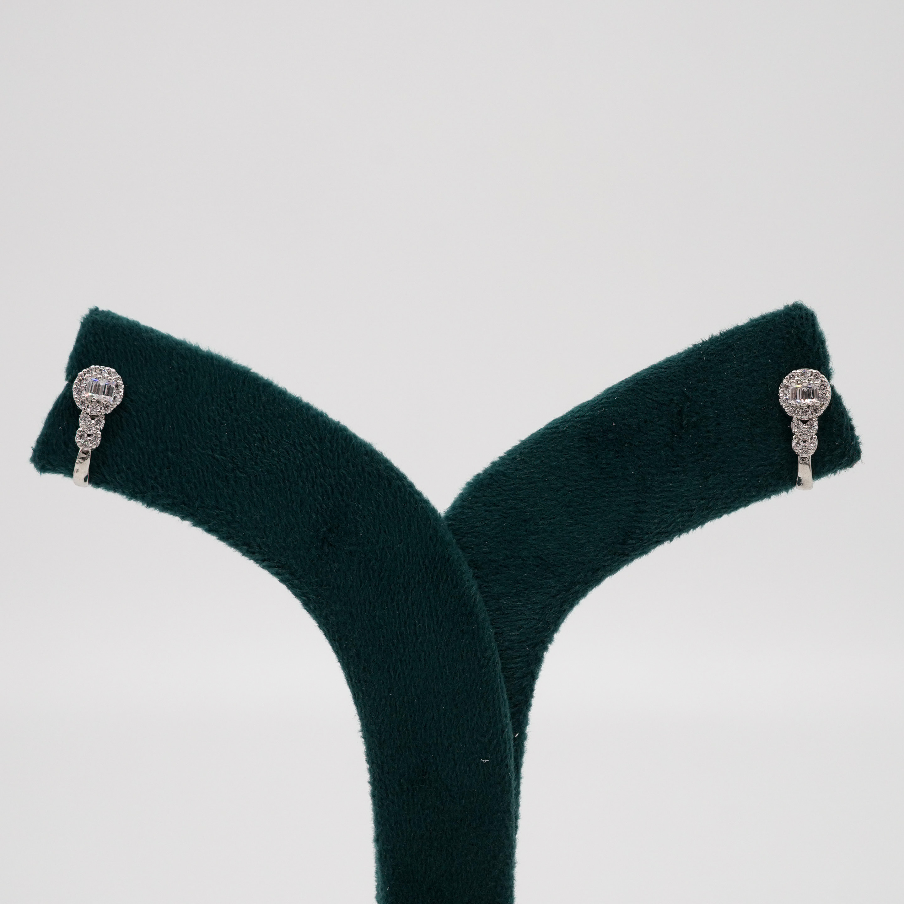 Tulasii - The Concept Jewelry - Silver Stud Earrings