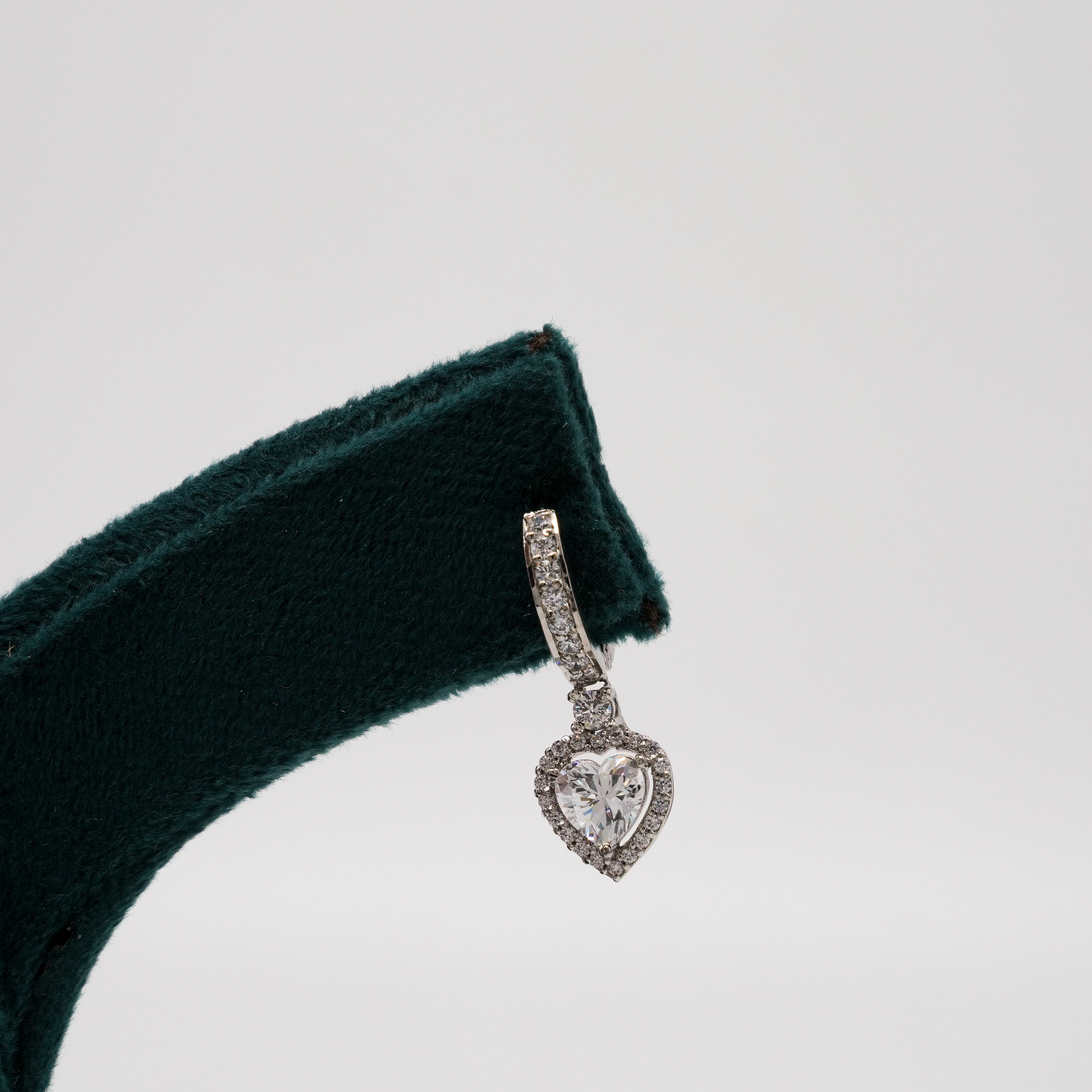 Tulasii - The Concept Jewelry - Silver Heart Earrings