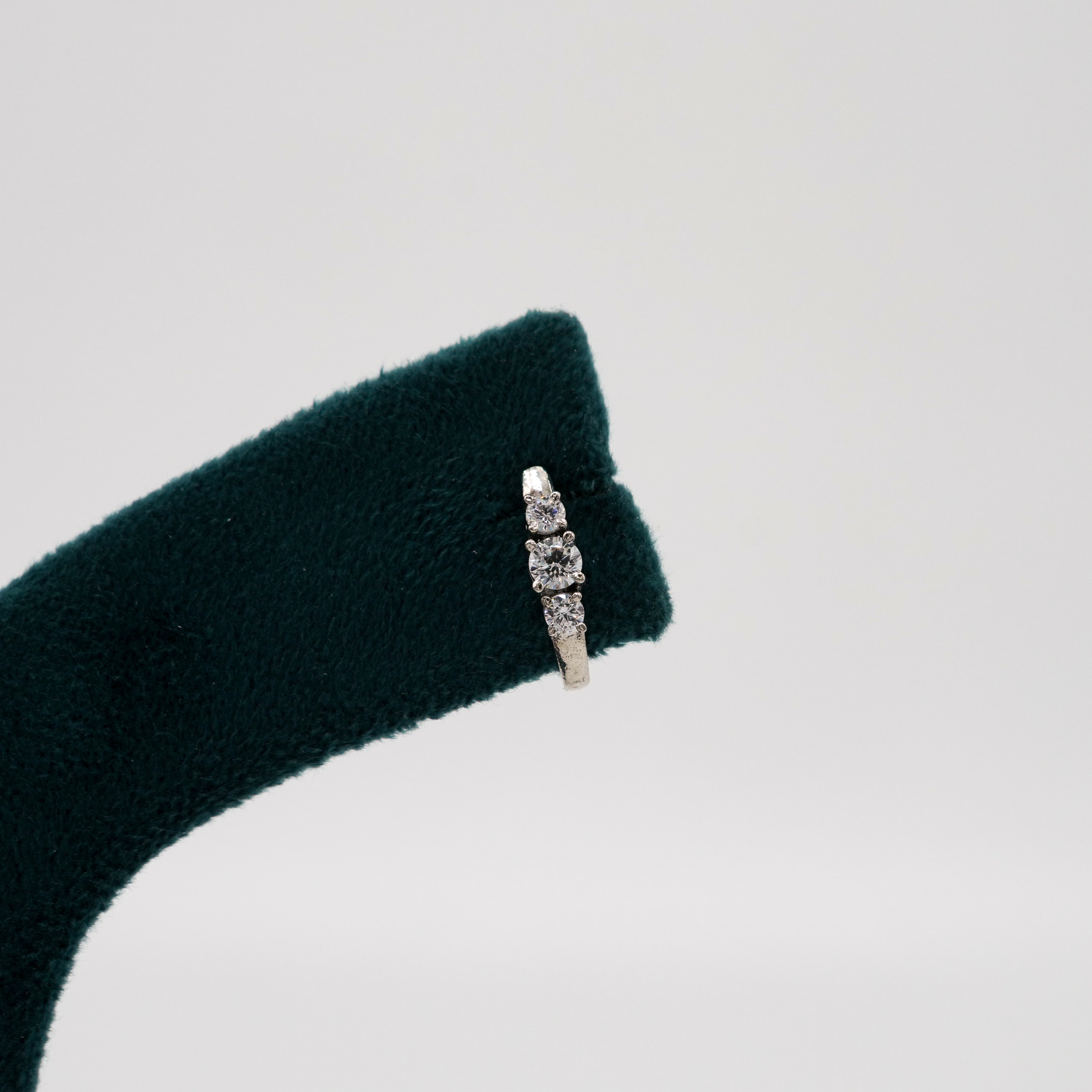 Tulasii - The Concept Jewelry - Silver Stud Earrings