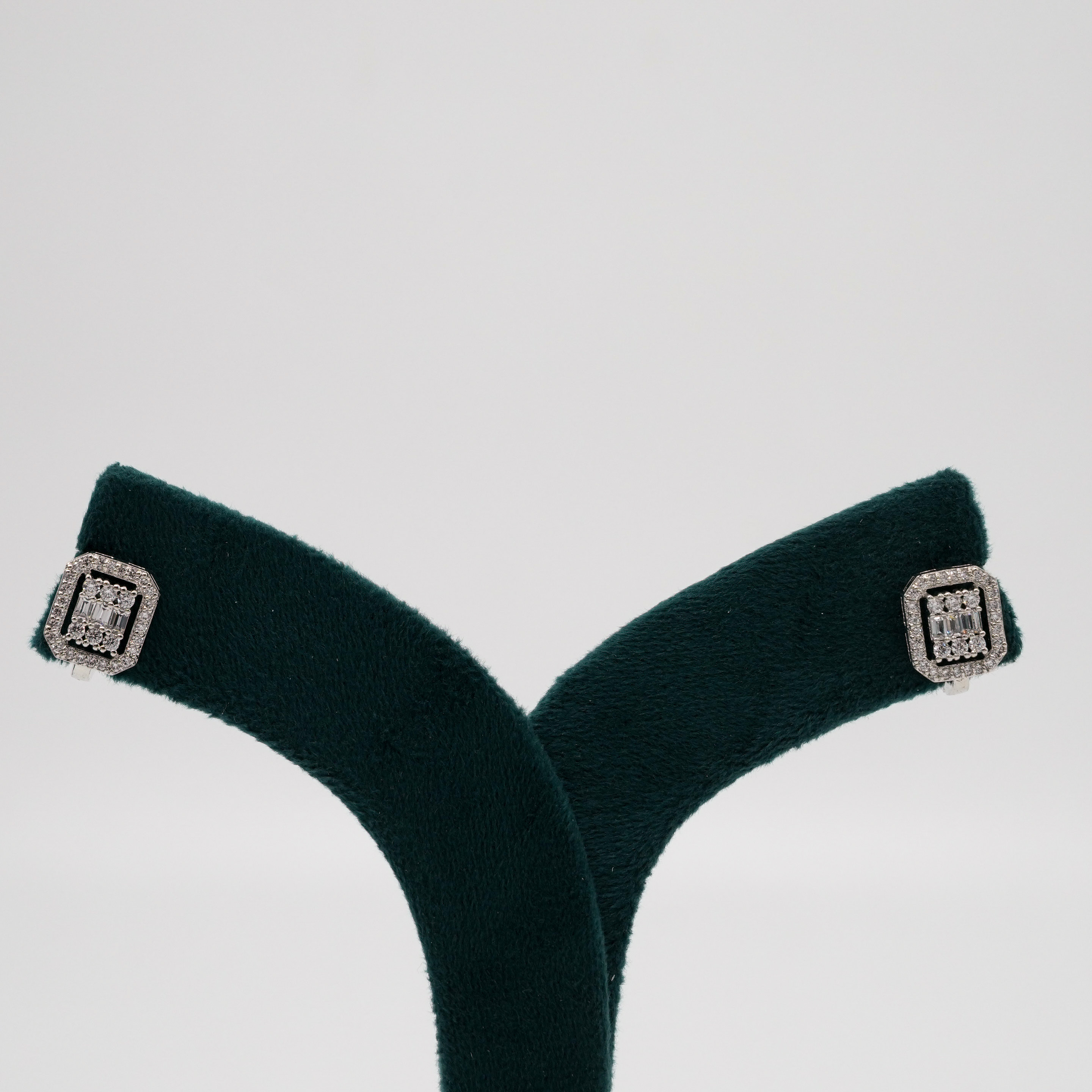 Tulasii - The Concept Jewelry - Silver Stud Earrings