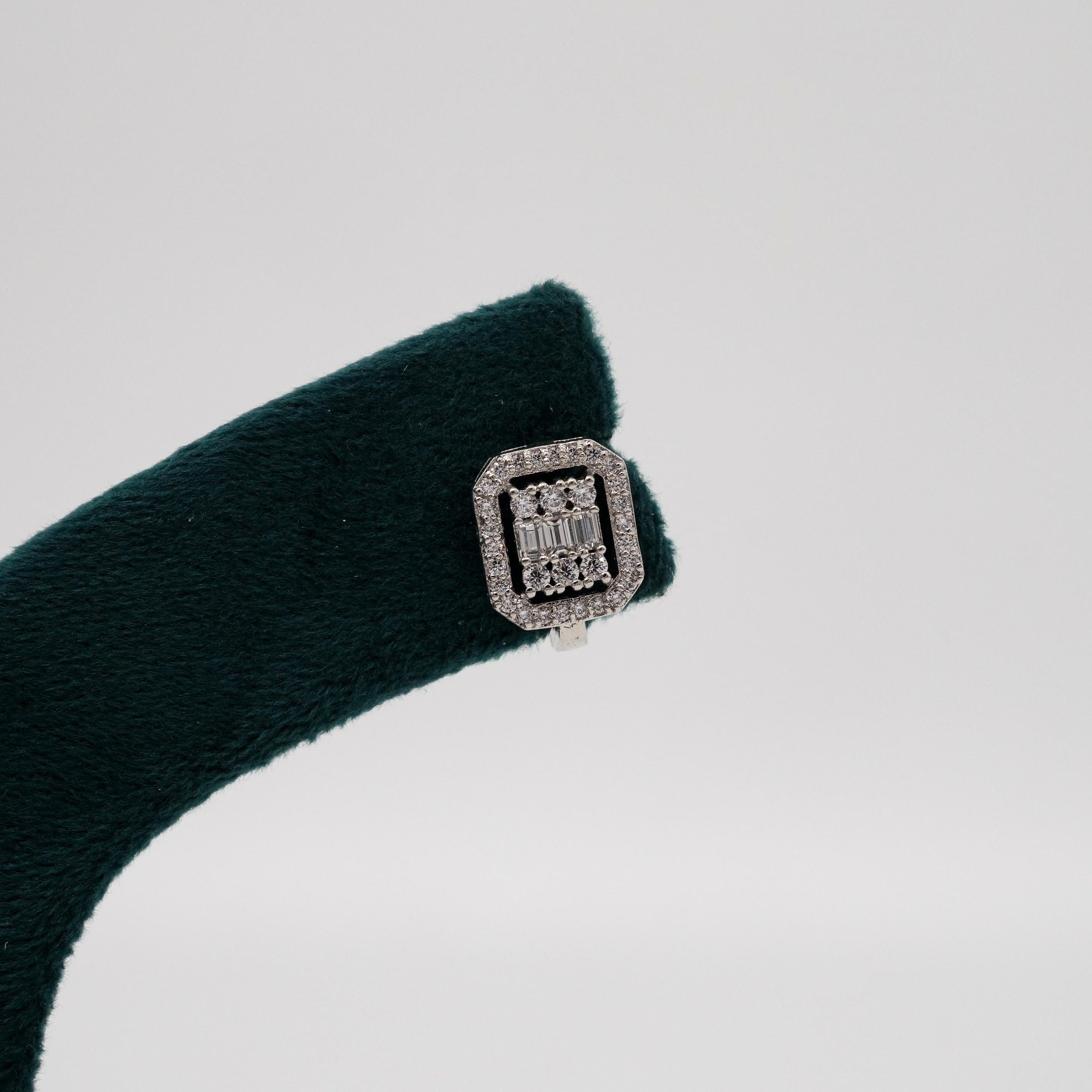 Tulasii - The Concept Jewelry - Silver Stud Earrings