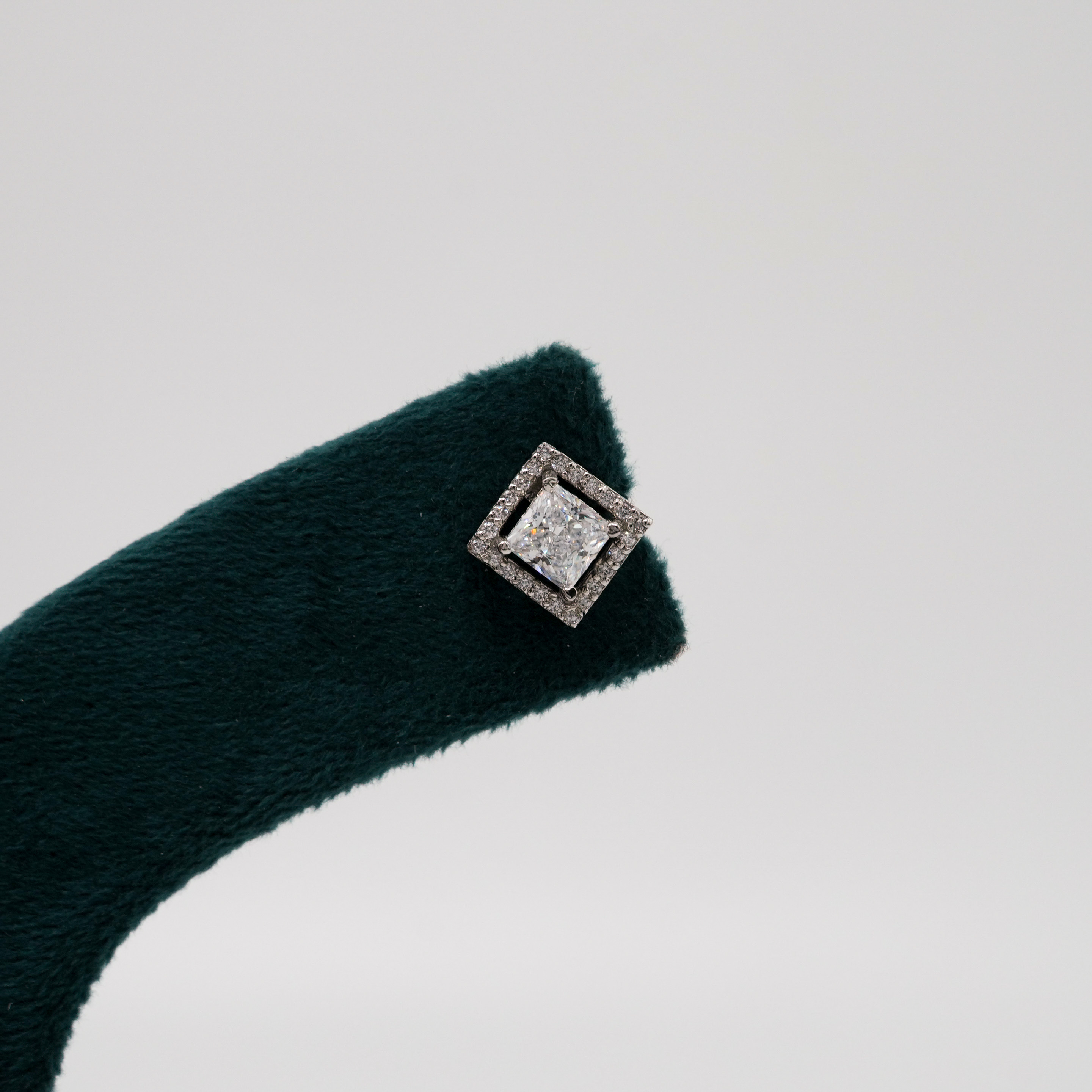 Tulasii - The Concept Jewelry - Silver Stud Earrings