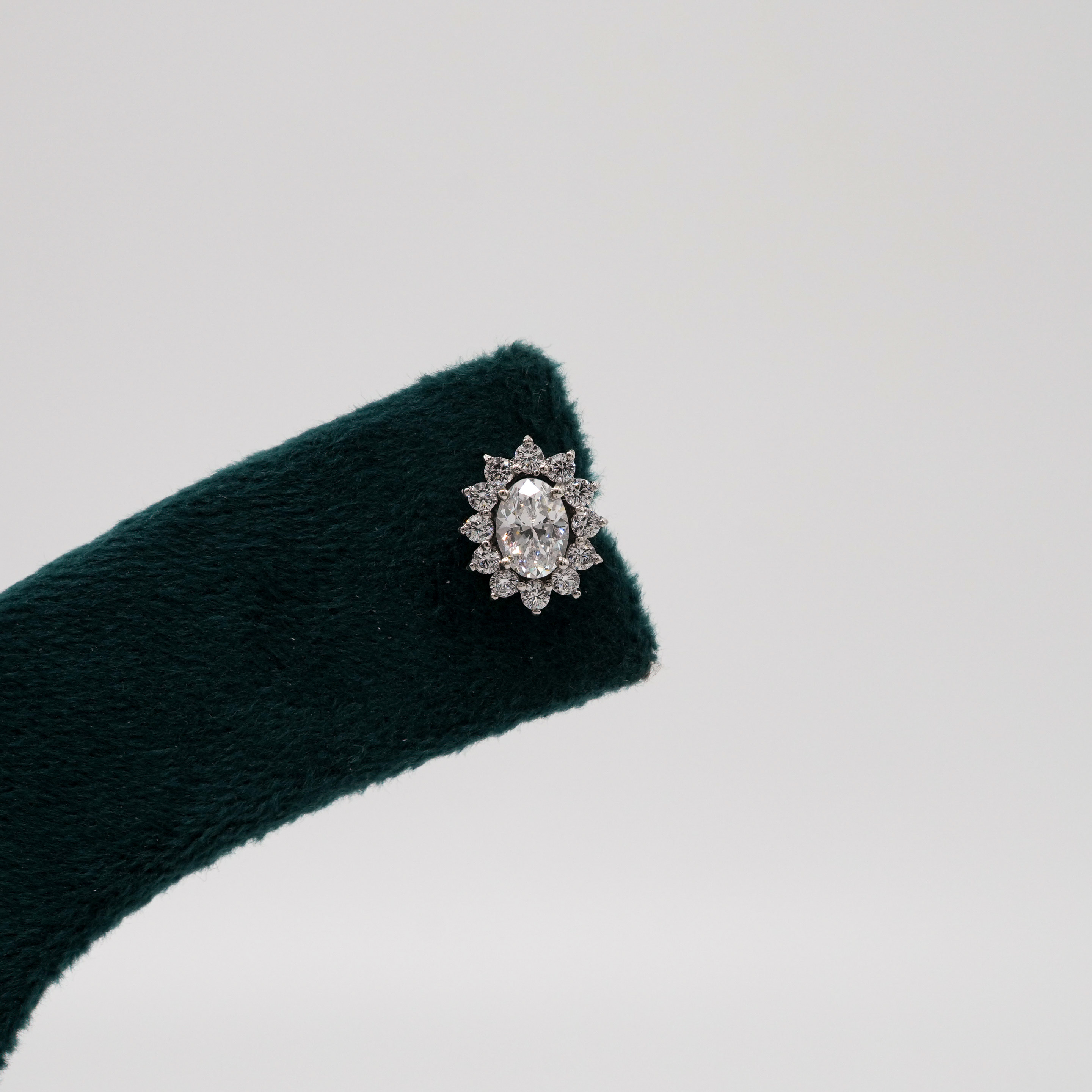 Tulasii - The Concept Jewelry - Silver Stud Earrings