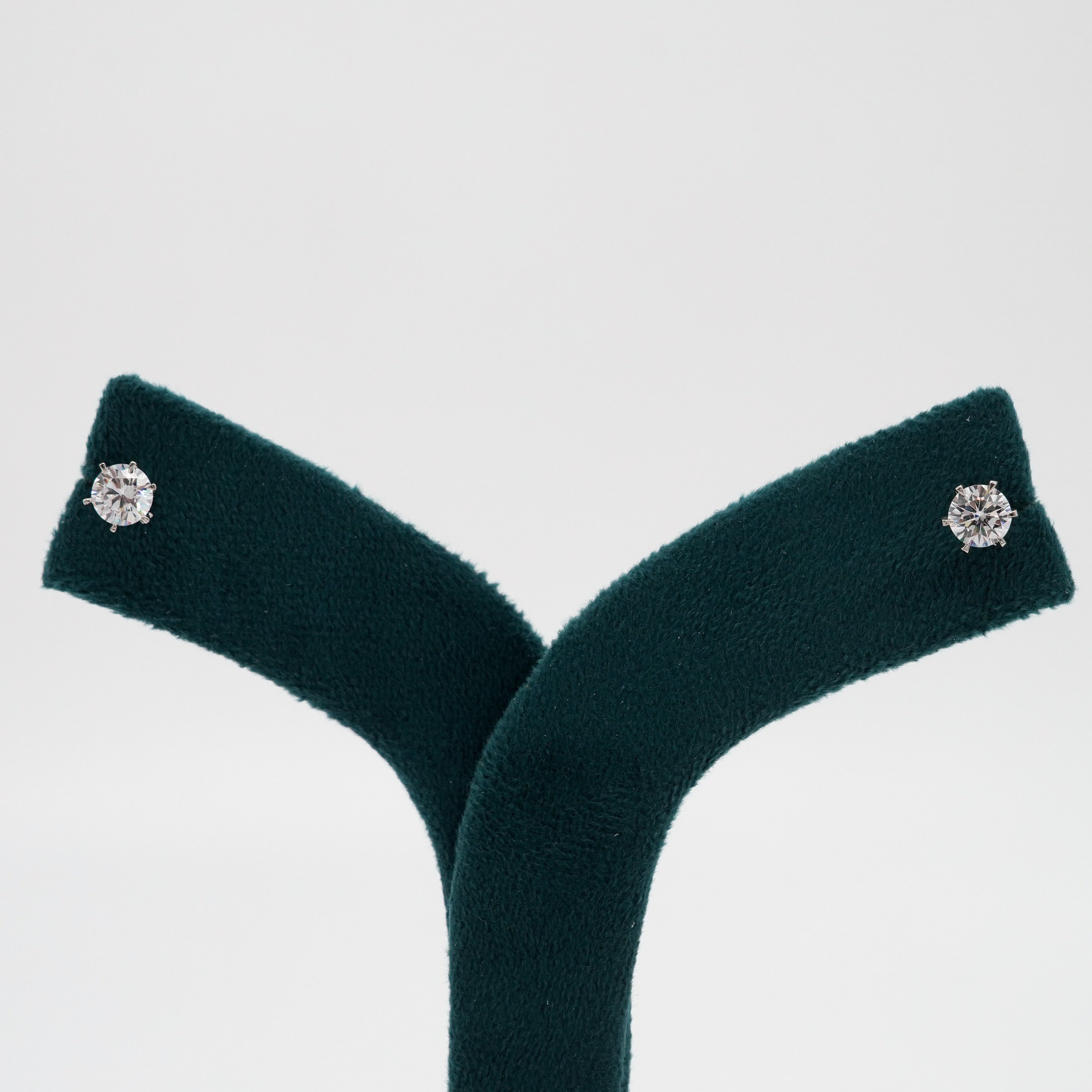 Tulasii - The Concept Jewelry - Silver Stud Earrings