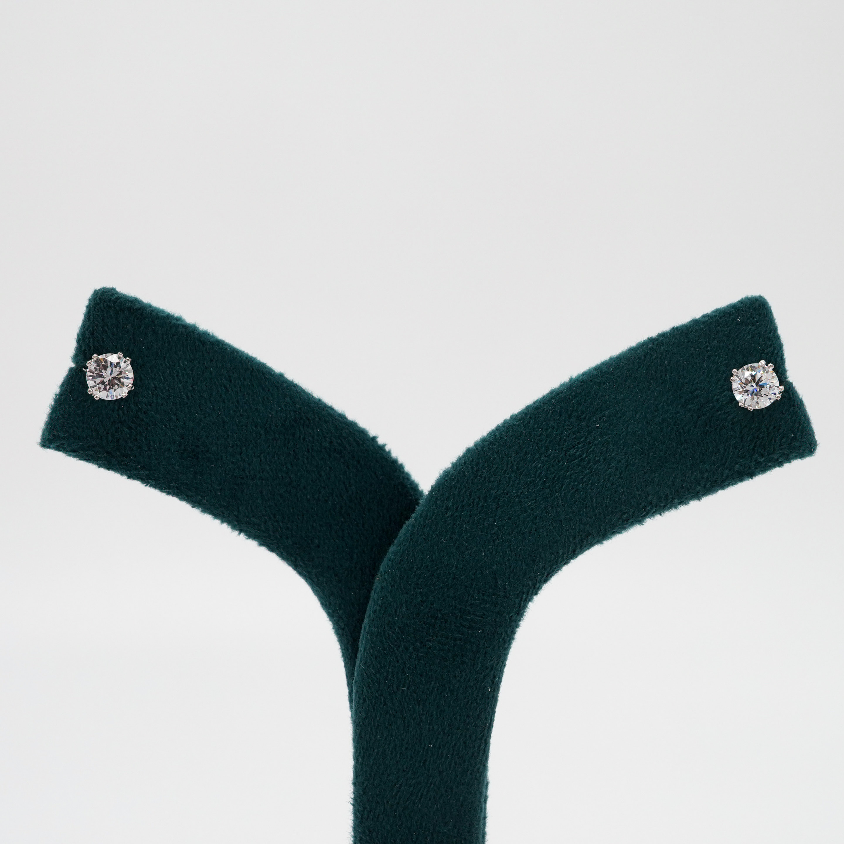 Tulasii - The Concept Jewelry - Silver Stud Earrings