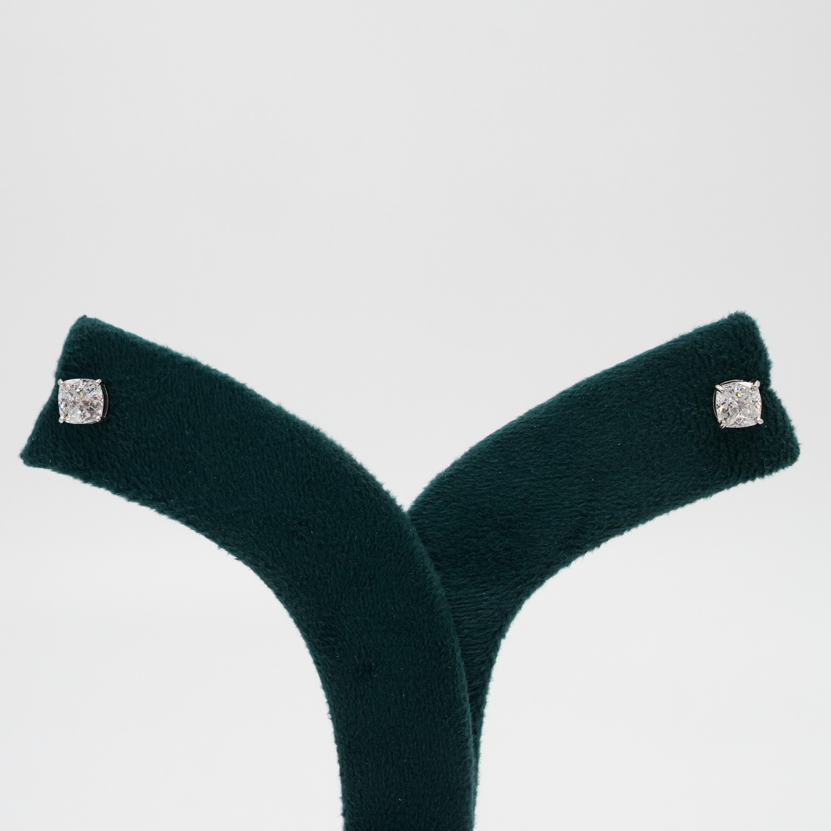 Tulasii - The Concept Jewelry - Silver Stud Earrings